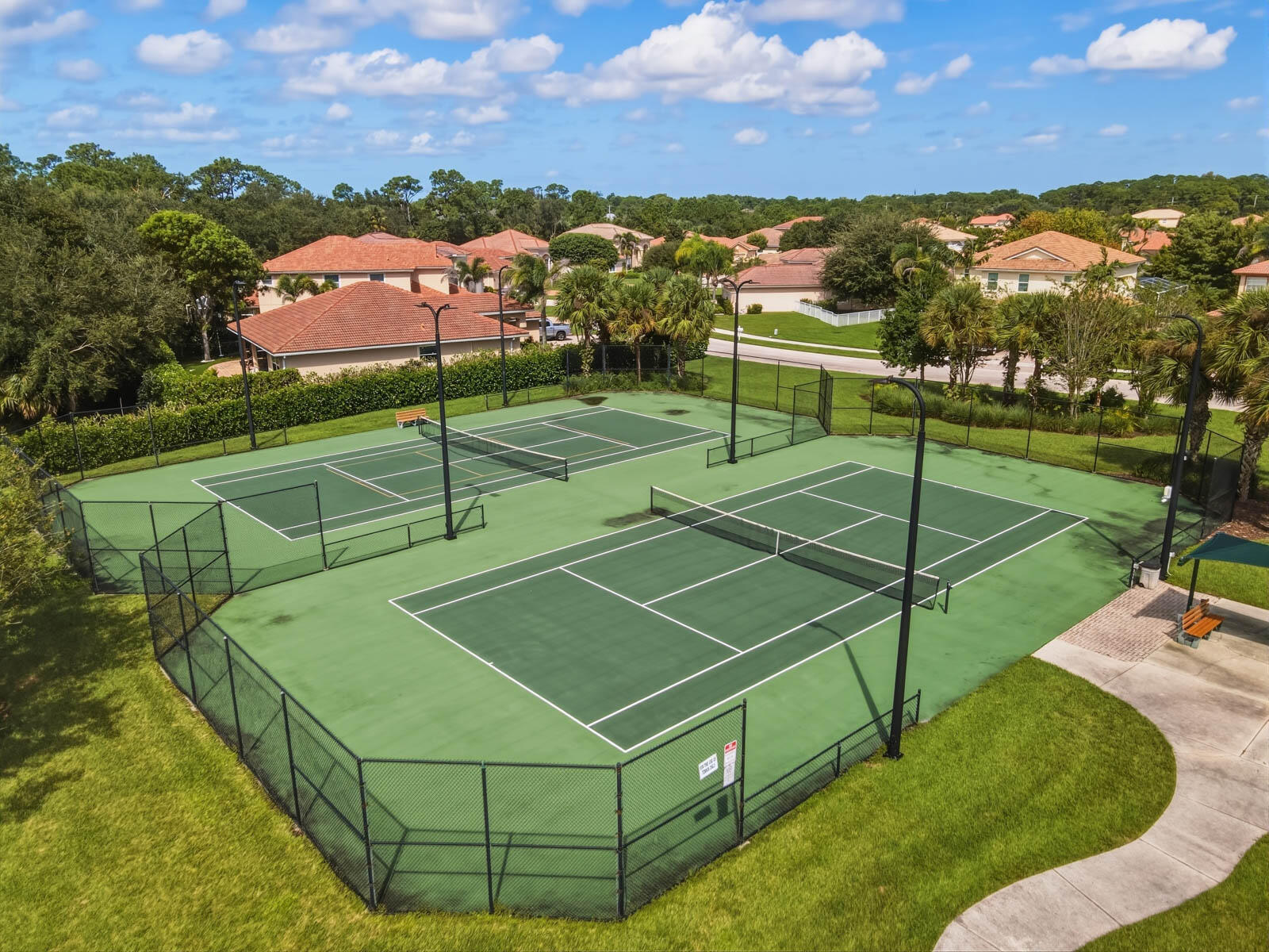 1251 Se Illusion Isle Way Property Photo 65