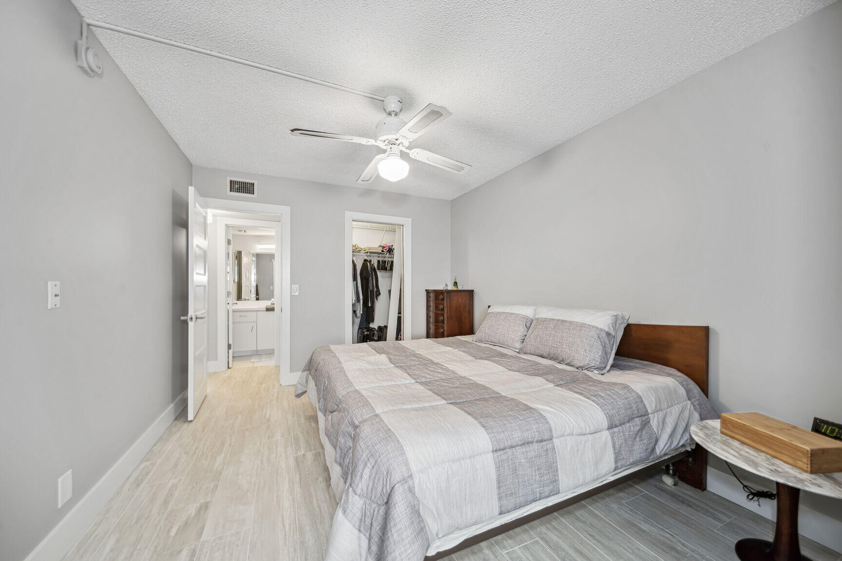 364 Wellington J Property Photo 10
