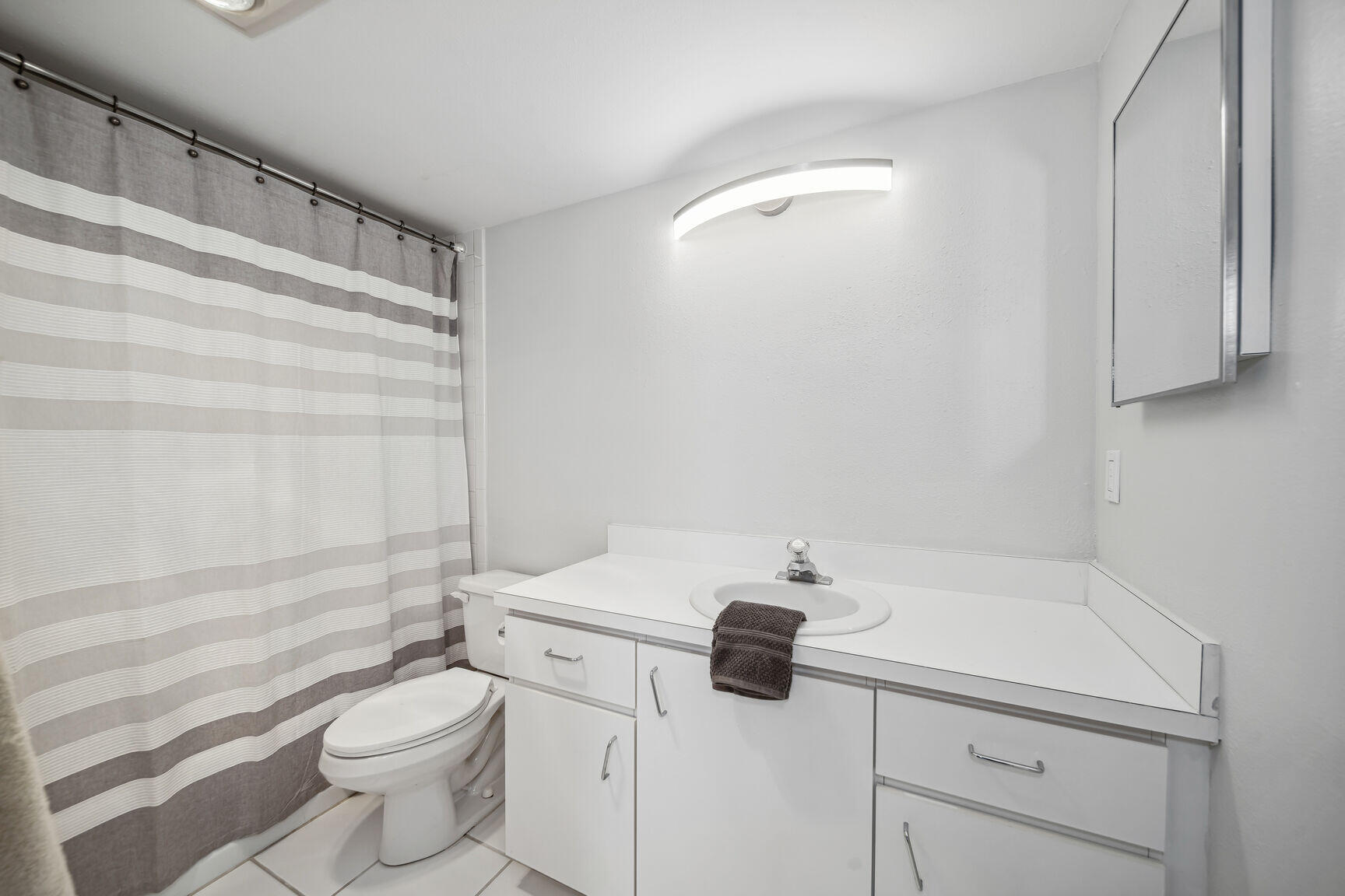 364 Wellington J Property Photo 16