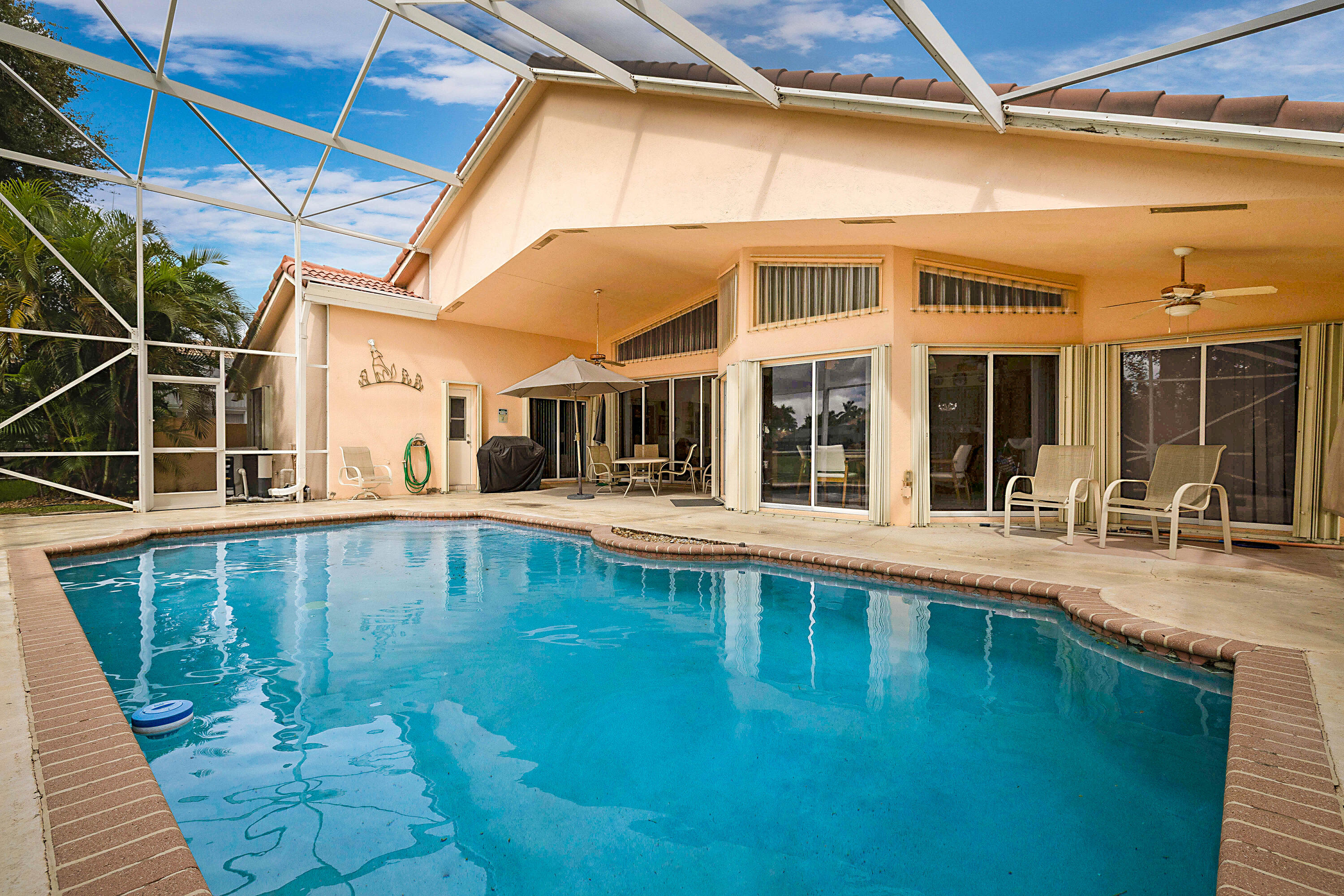 4900 NW 100TH Terrace