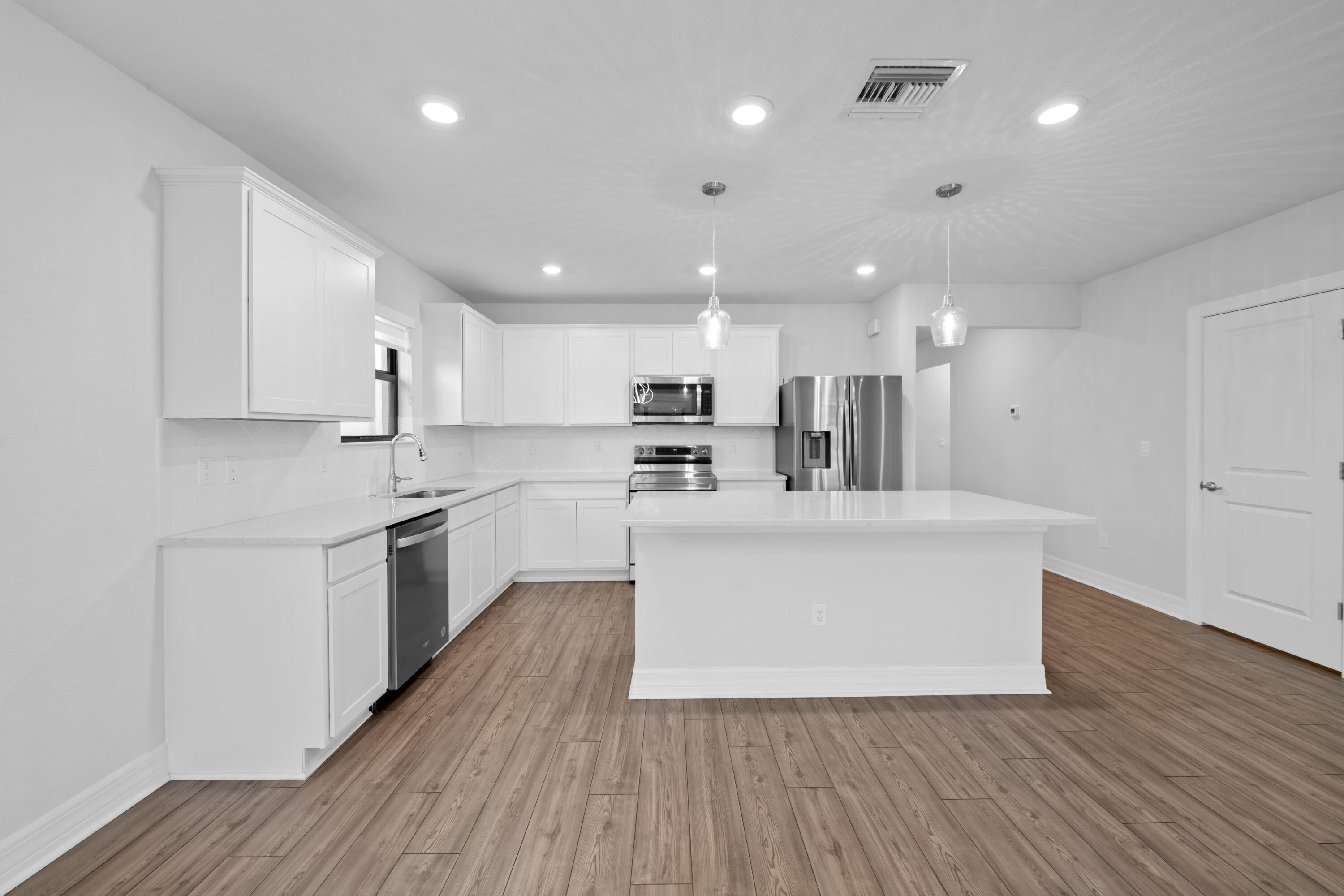 3125 Buttonwood Court Property Photo 1
