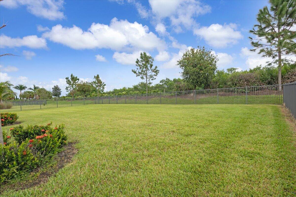 9323 Sw Pinnacle Place Property Photo 4