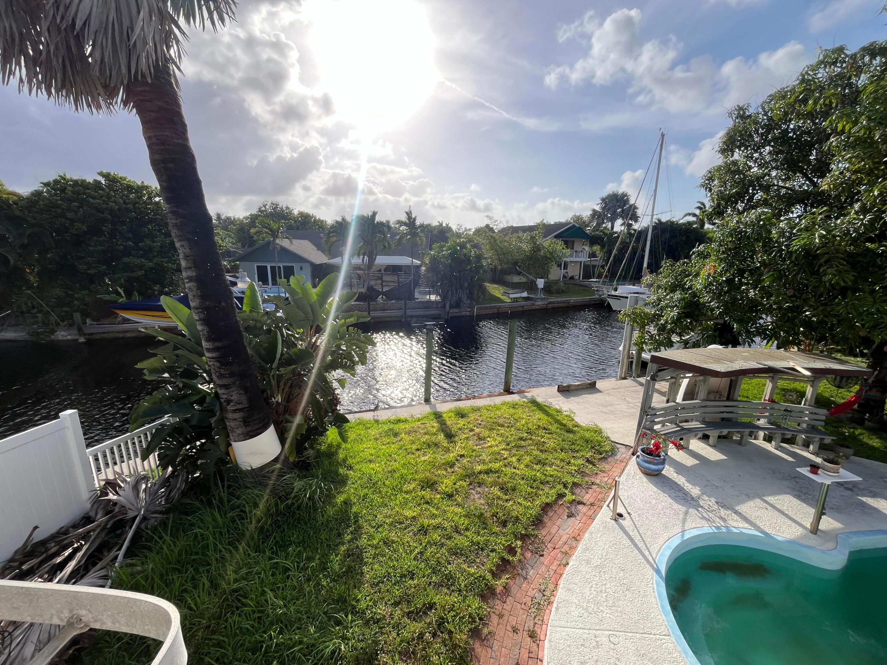 1614 Sw 18th Avenue B Property Photo 2