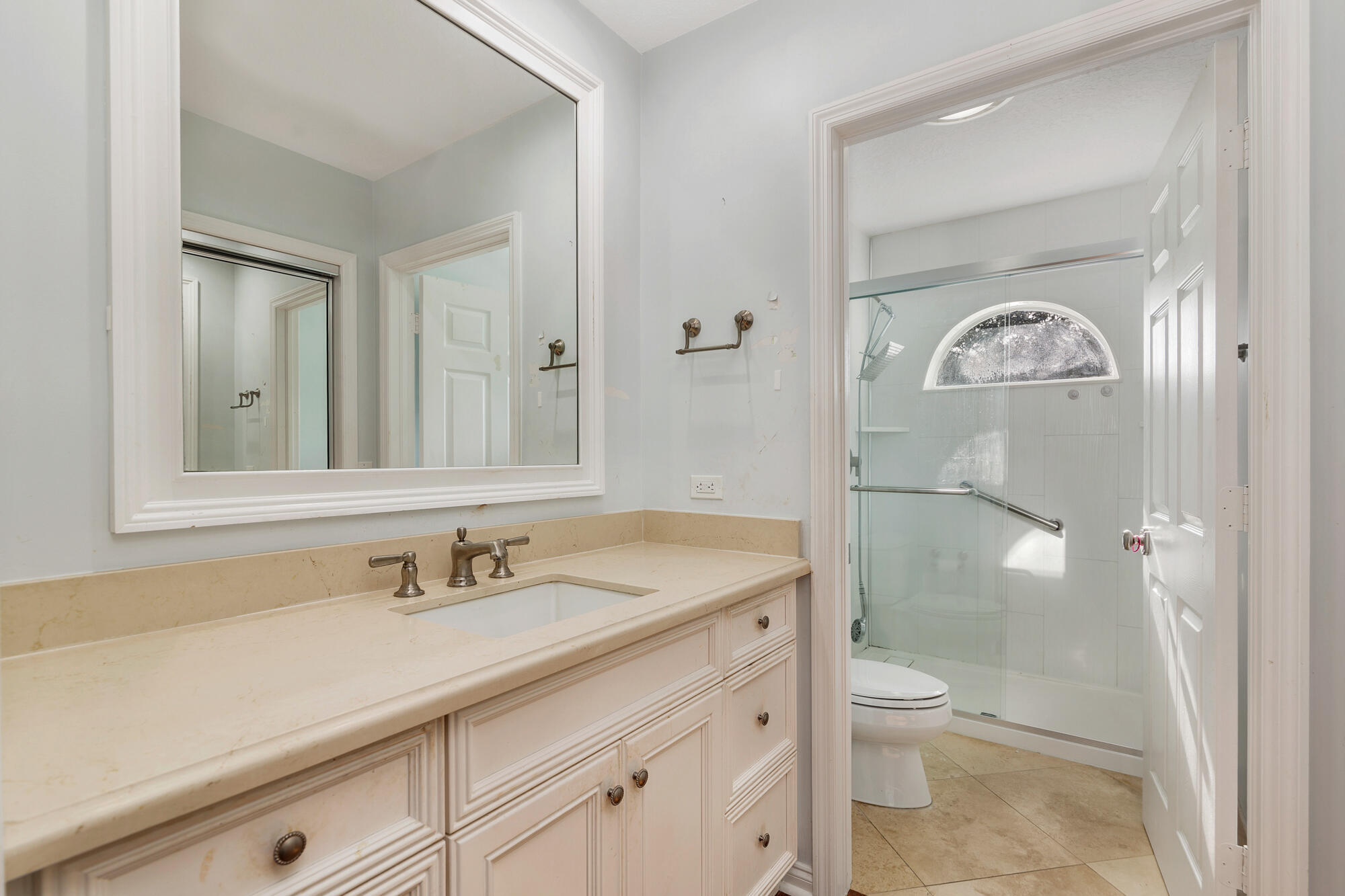 16440 Riverwind Drive Property Photo 17