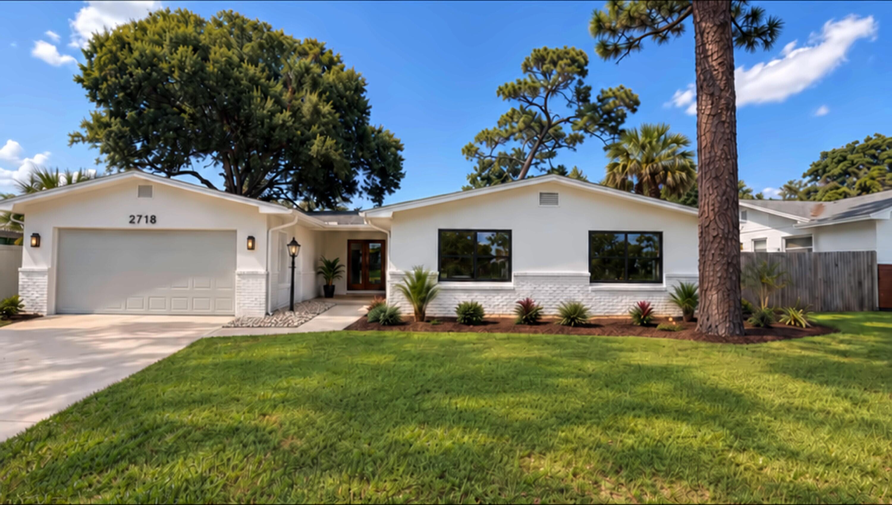 2718 Yorkshire Drive Property Photo 1