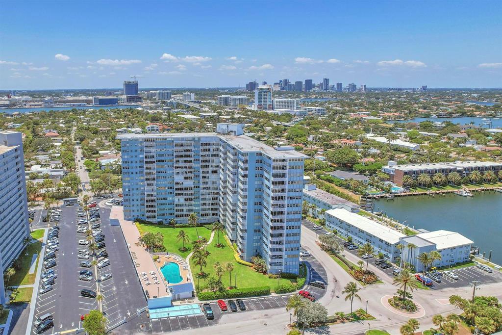 1900 S Ocean Drive 309 Property Photo 2