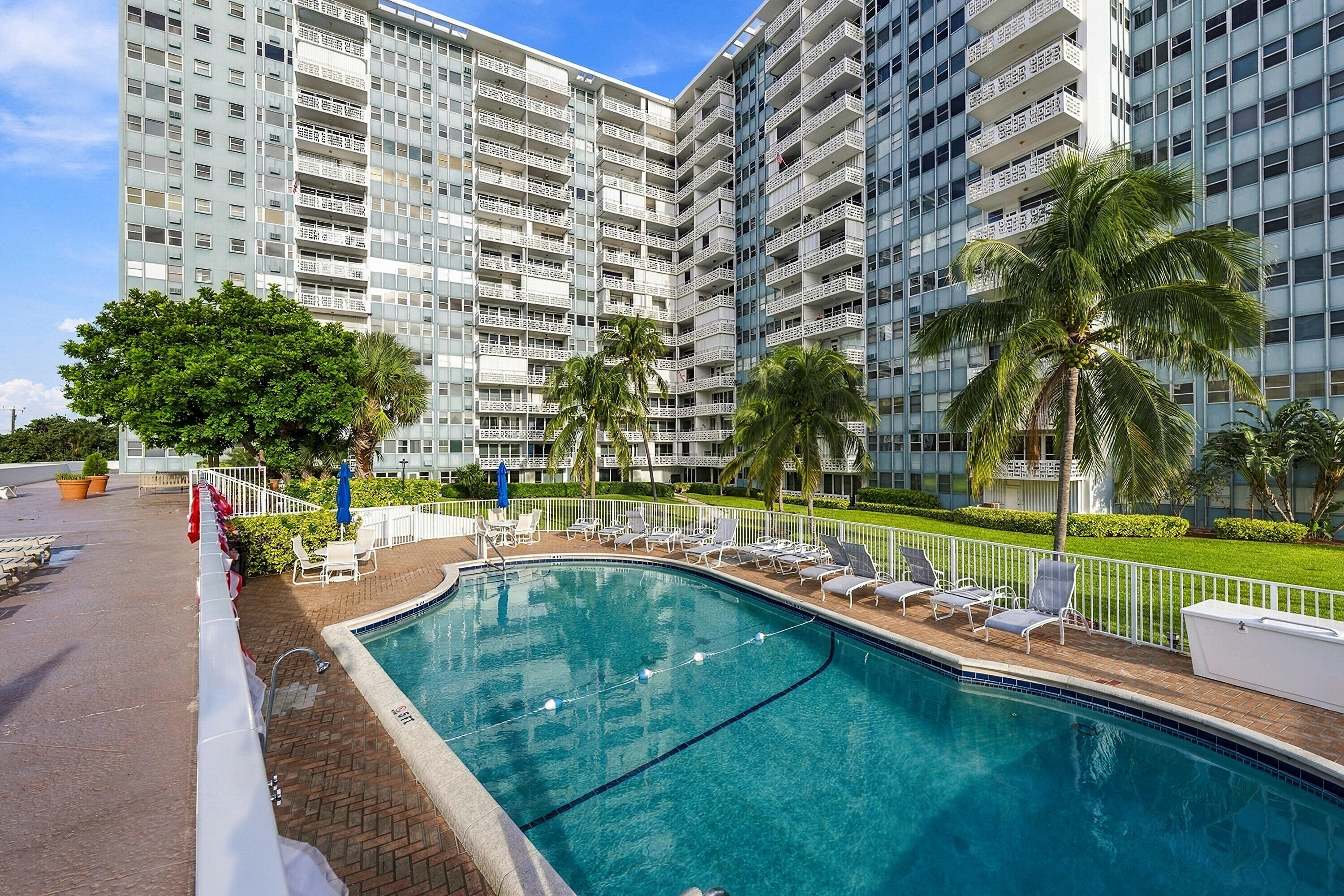 1900 S Ocean Drive 309 Property Photo 21