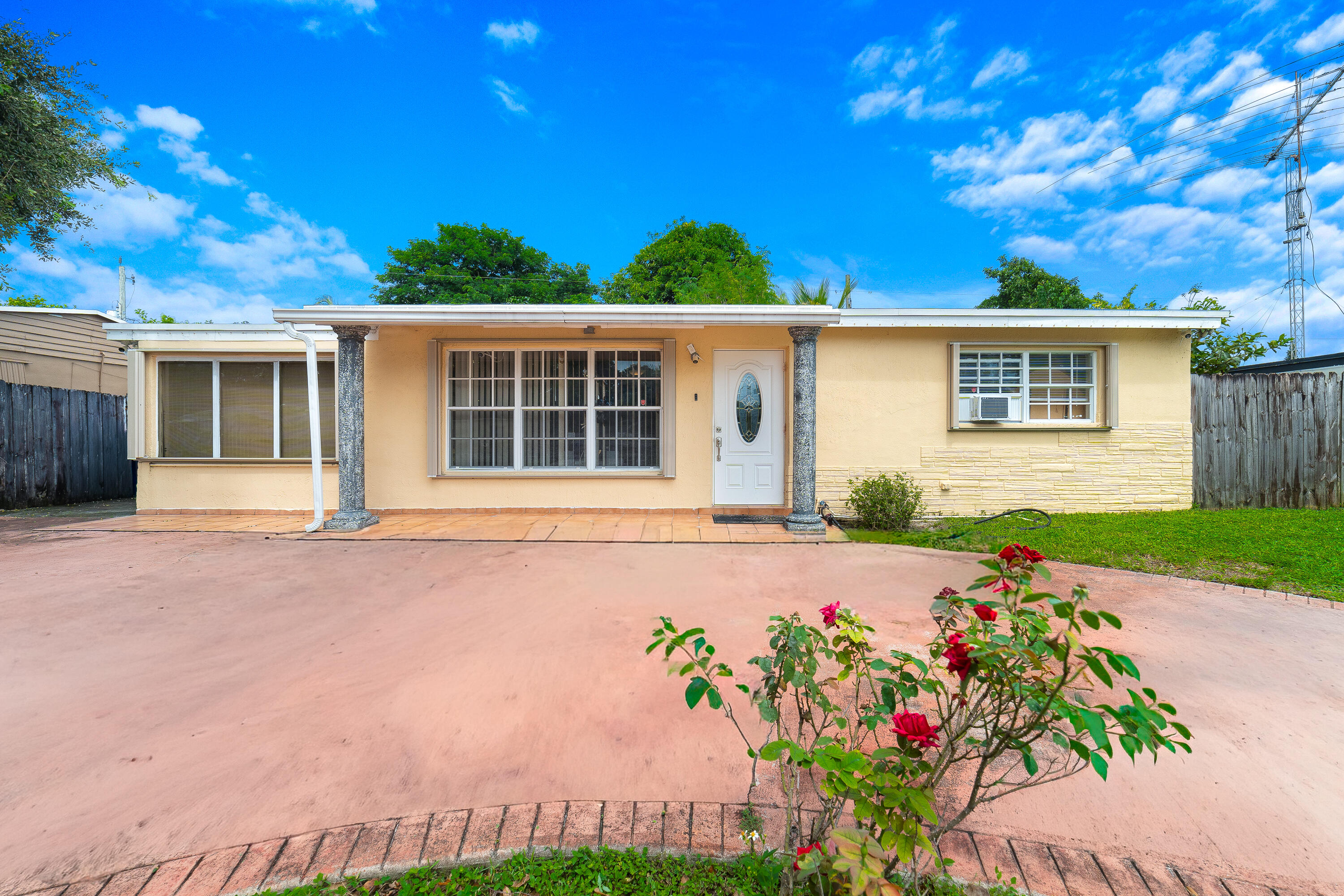 6635 Hope Street Property Photo 1