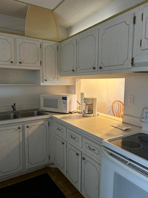 2640 Garden Drive S 212 Property Photo 4