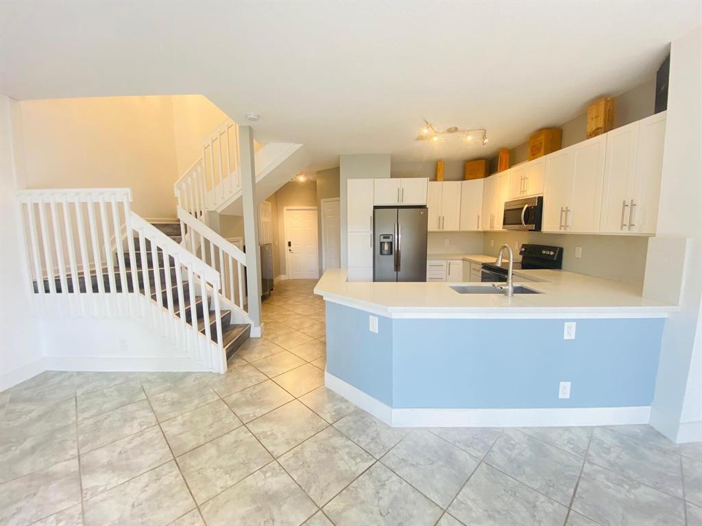 791 Nw 42nd Place Property Photo 12