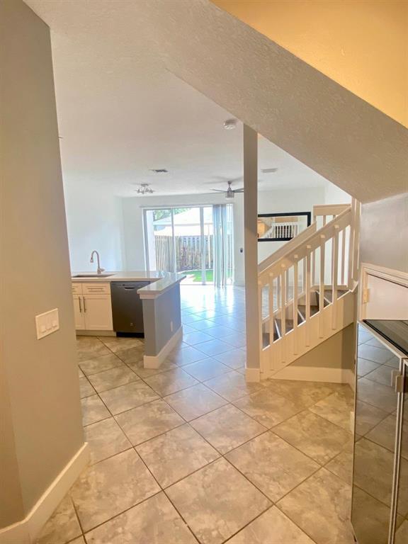 791 Nw 42nd Place Property Photo 14