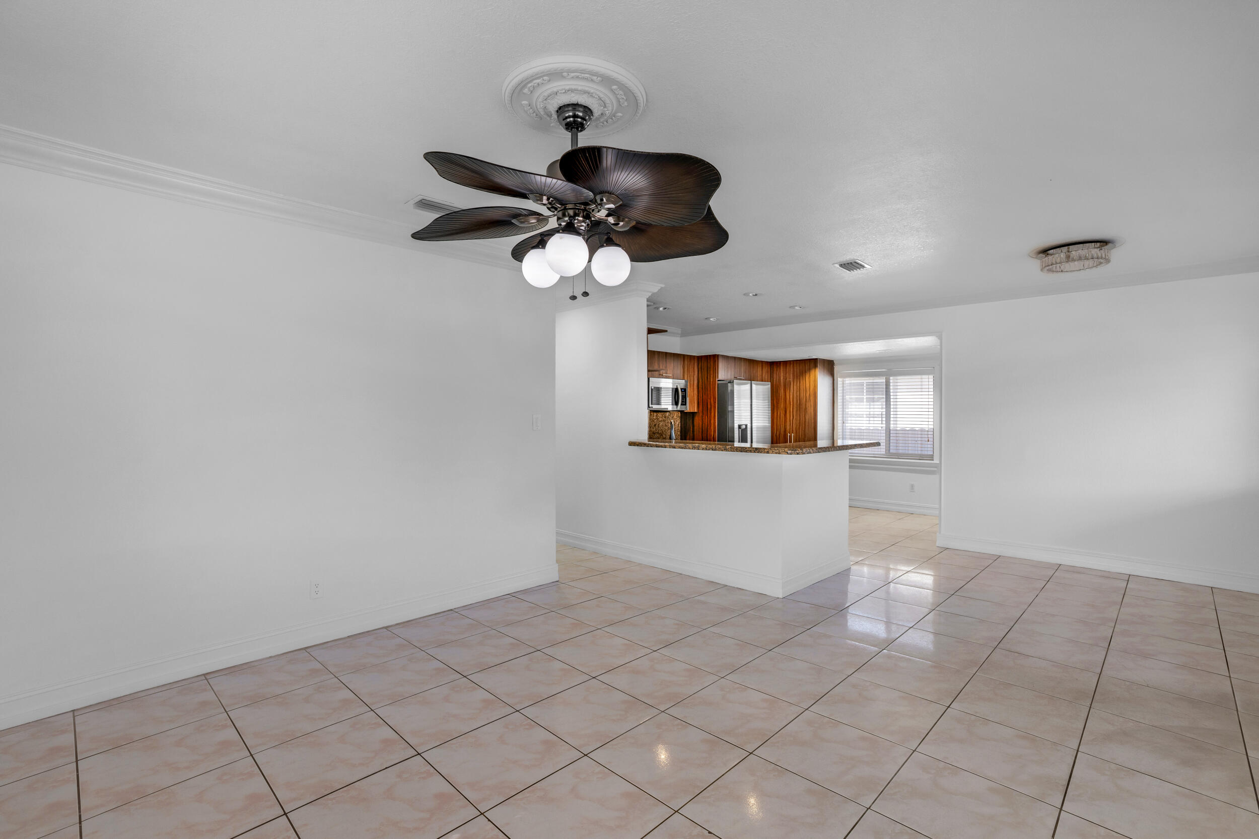 242 W 19th Street Property Photo 2
