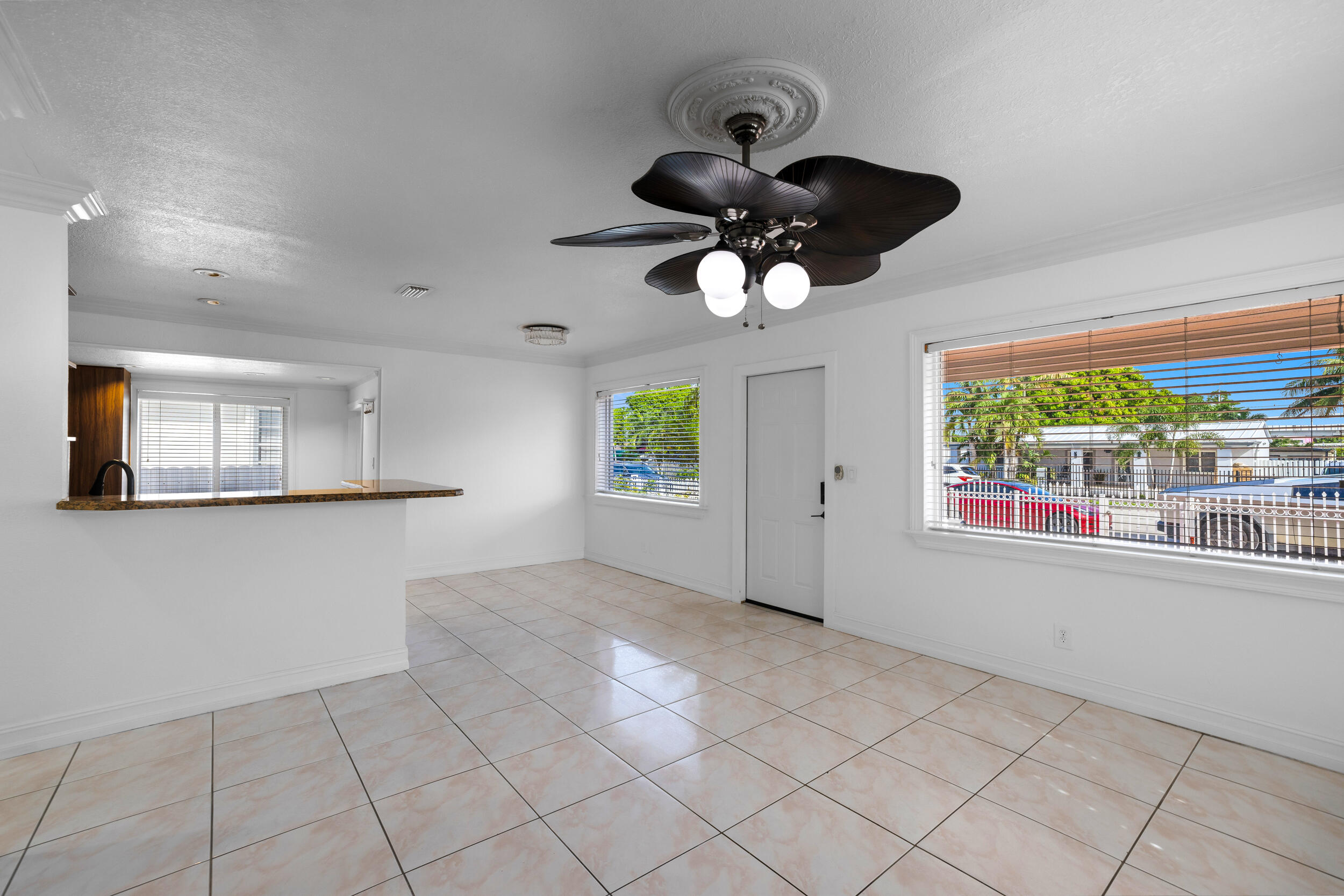 242 W 19th Street Property Photo 5