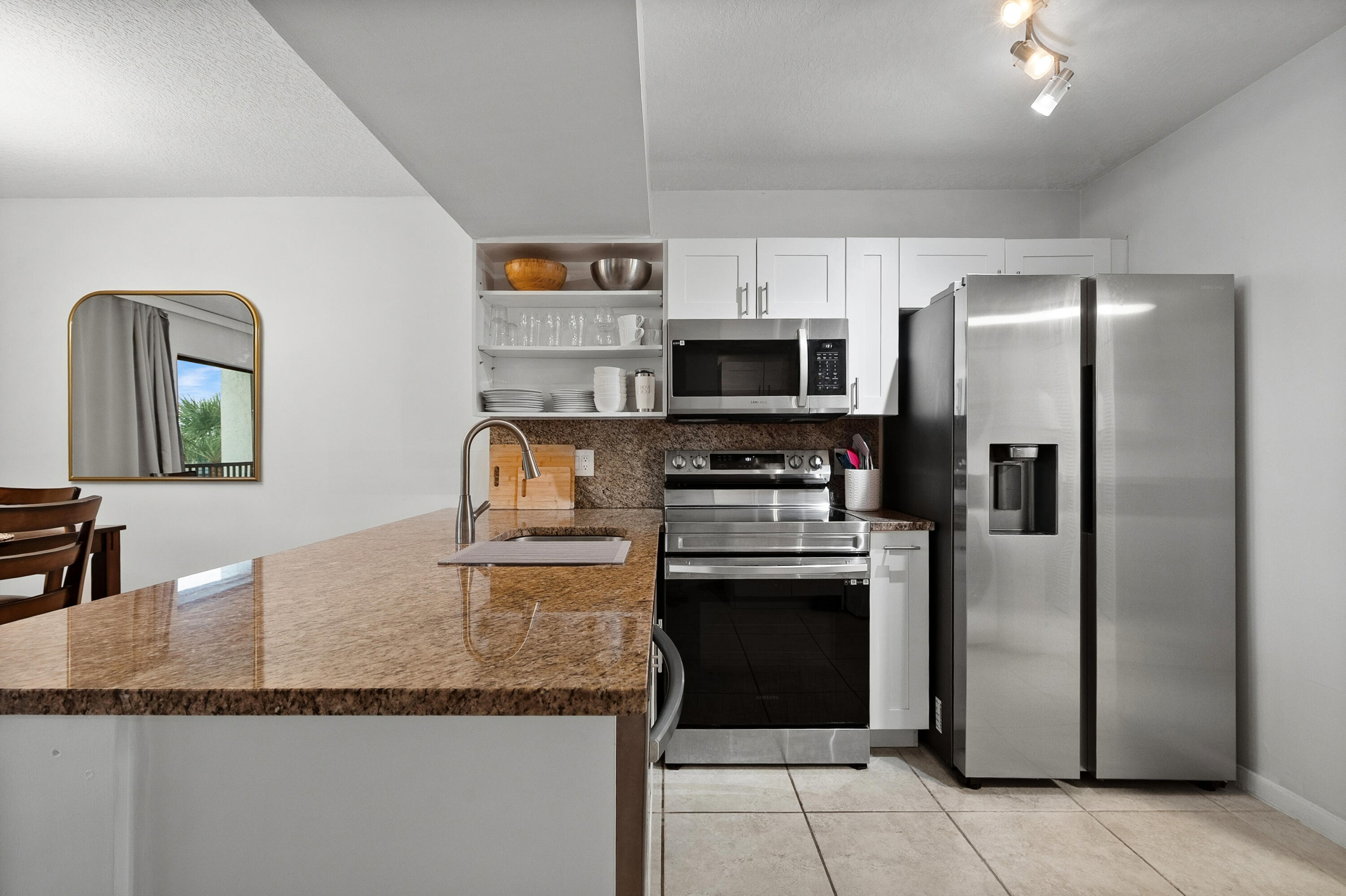 1605 S Us Highway 1 303v6 Property Photo 10