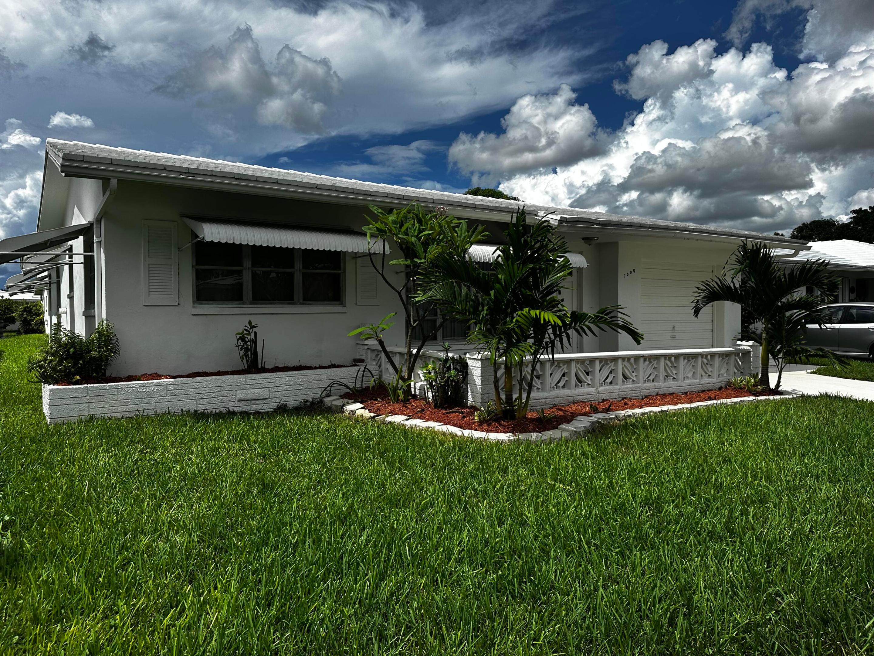 7009 Nw 66th Terrace Property Photo 1