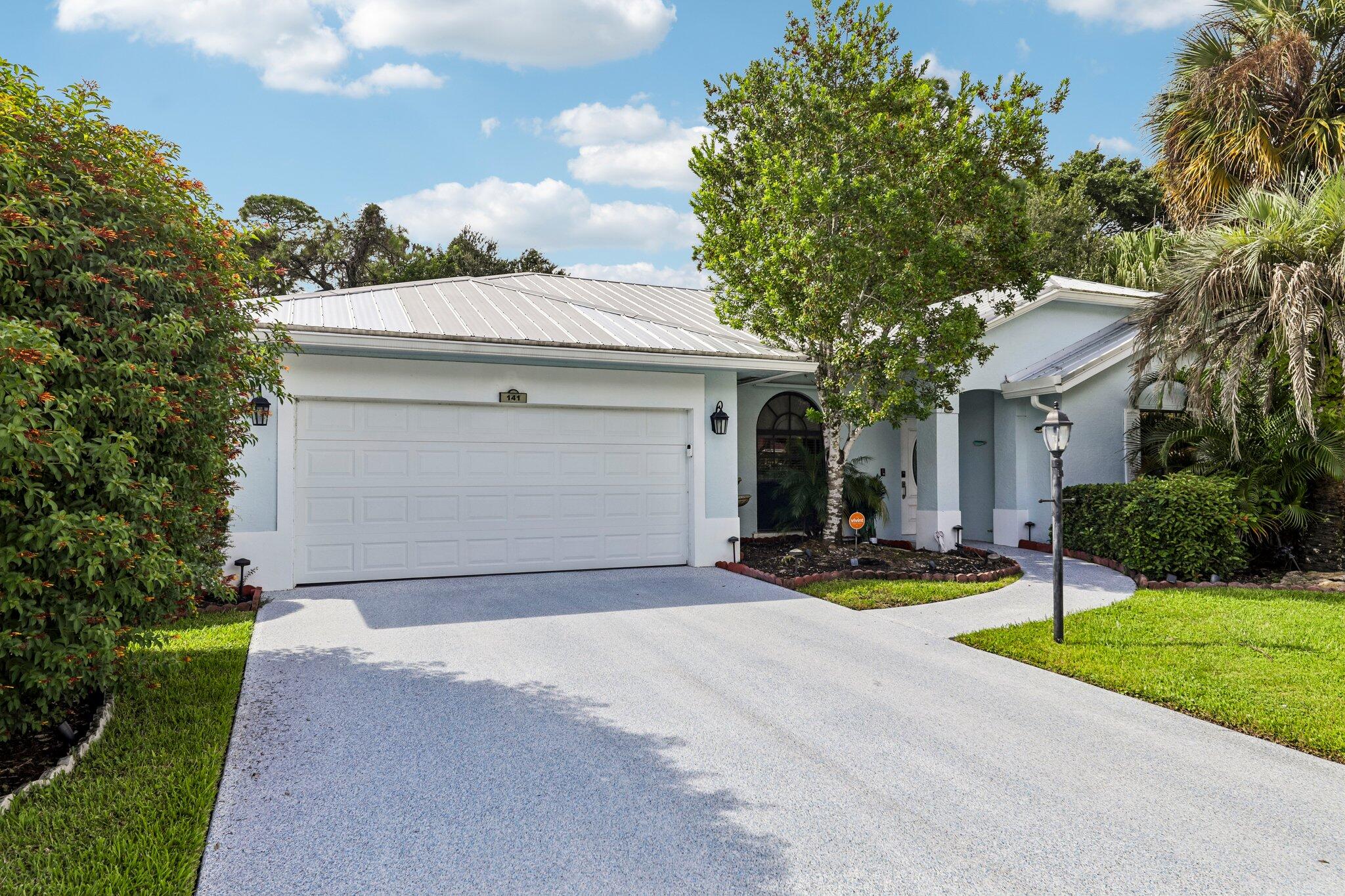 141 Lexington Drive Property Photo 1