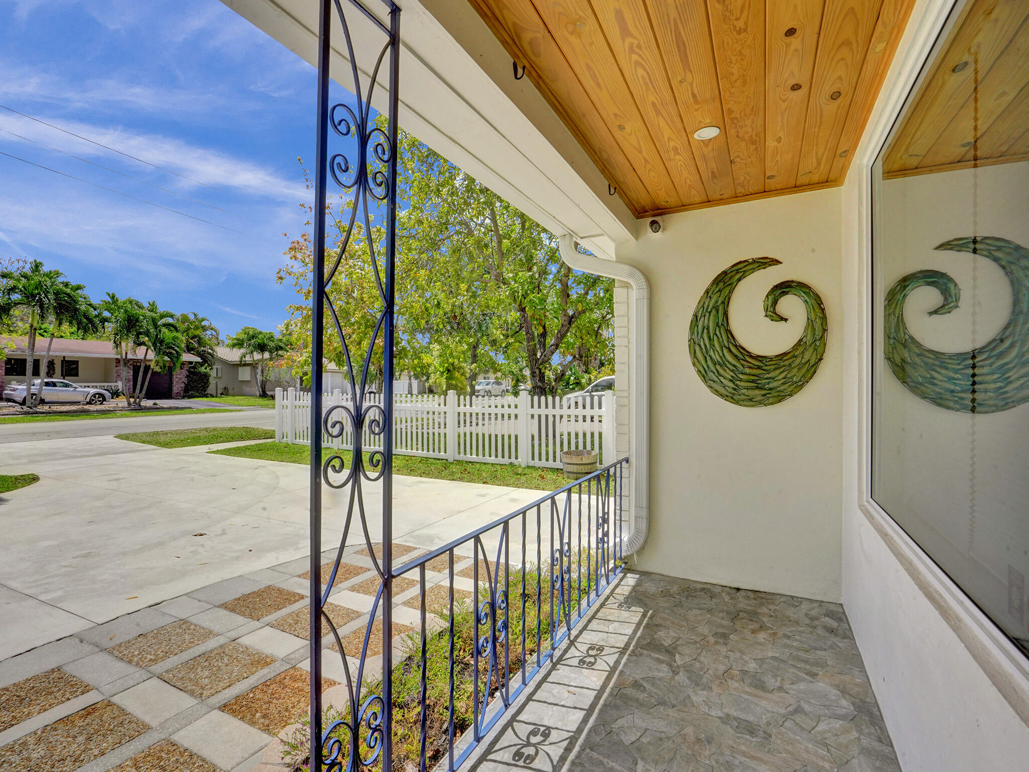4309 Johnson Street Property Photo 5