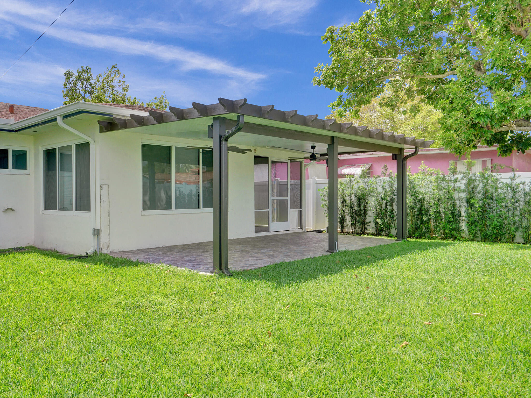 4309 Johnson Street Property Photo 7