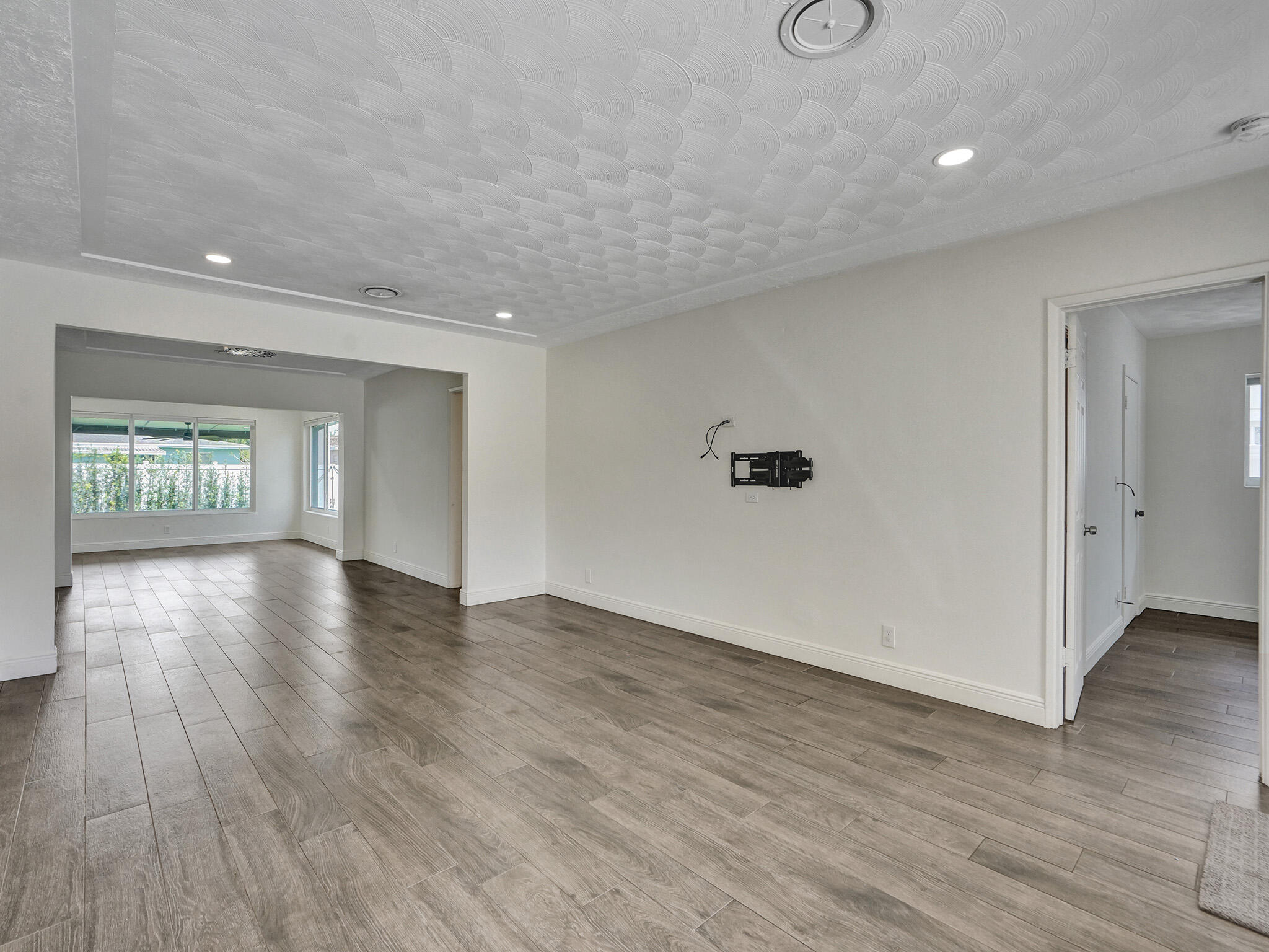 4309 Johnson Street Property Photo 26