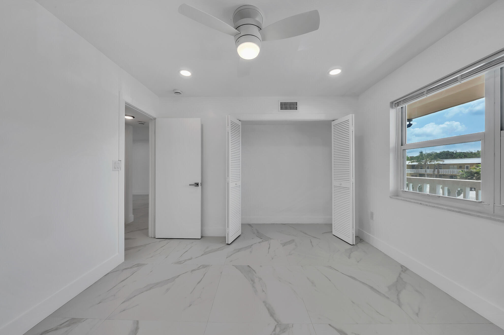 9818 Marina Boulevard 1225 Property Photo 14