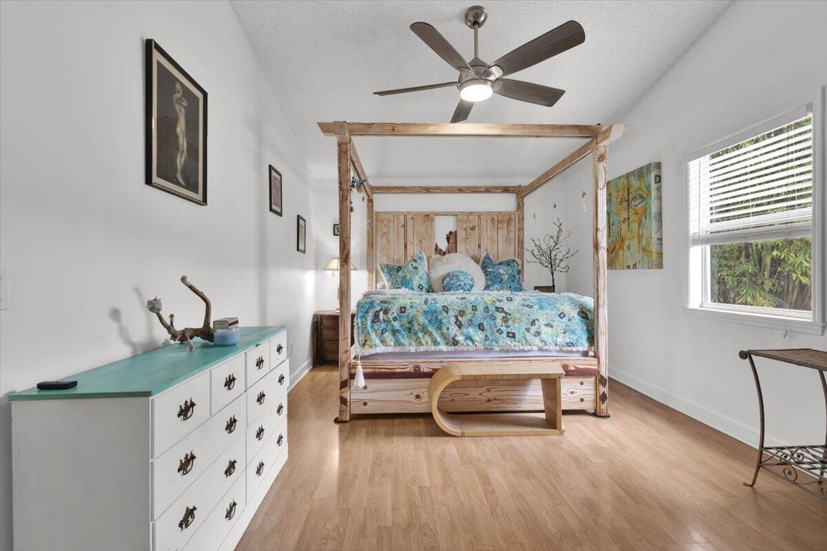 2513 Sw Calender Street Property Photo 13