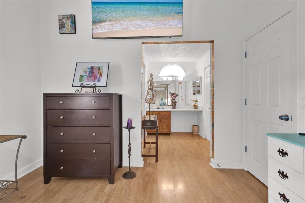 2513 Sw Calender Street Property Photo 14