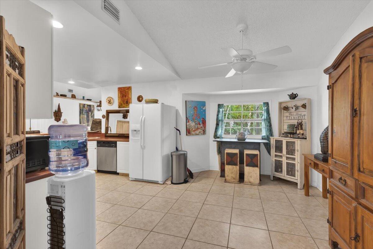2513 Sw Calender Street Property Photo 18