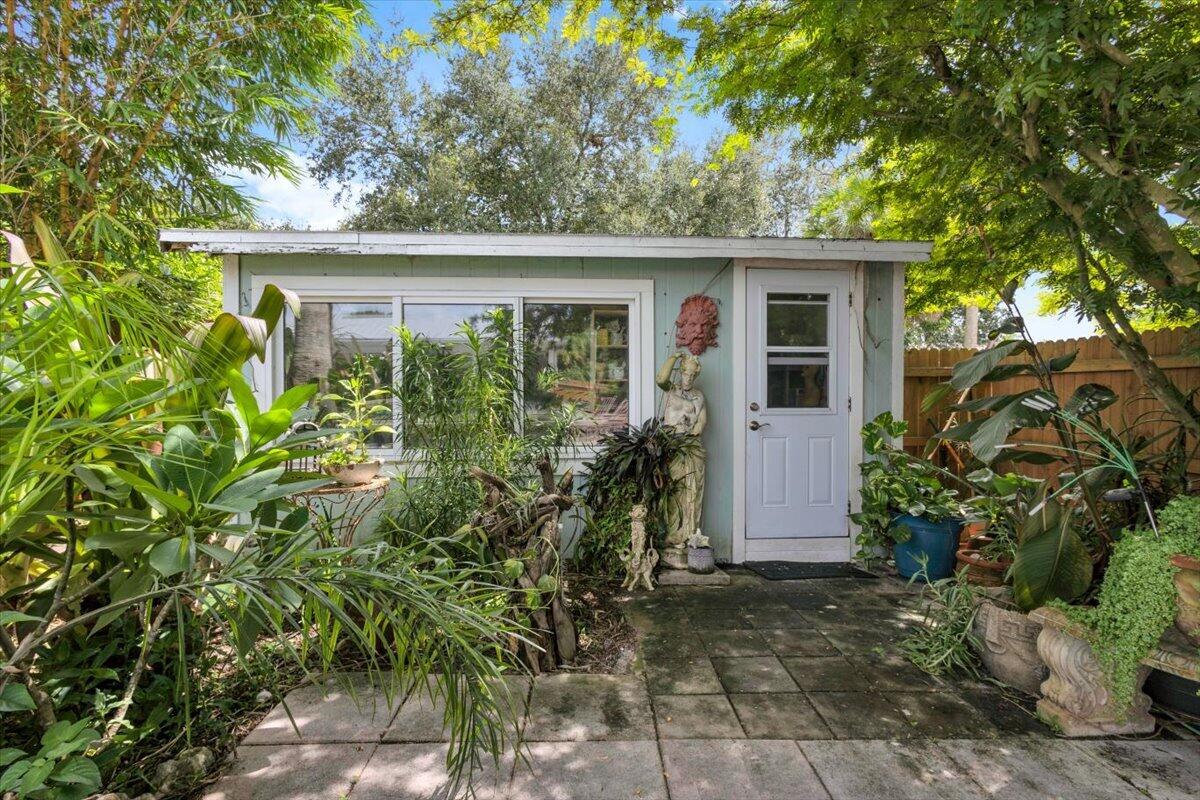 2513 Sw Calender Street Property Photo 38