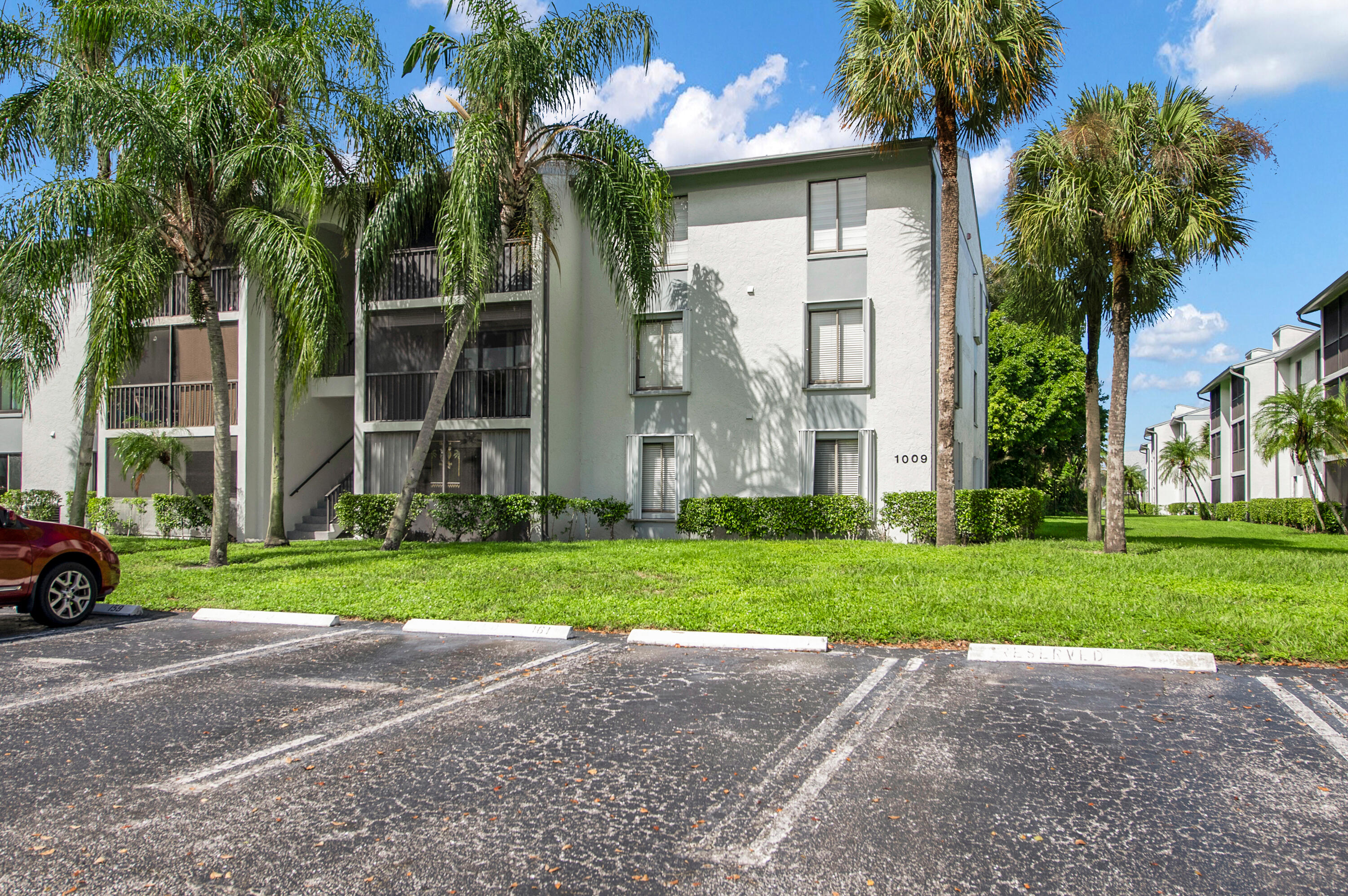 1009 Green Pine Boulevard F3 Property Photo 1