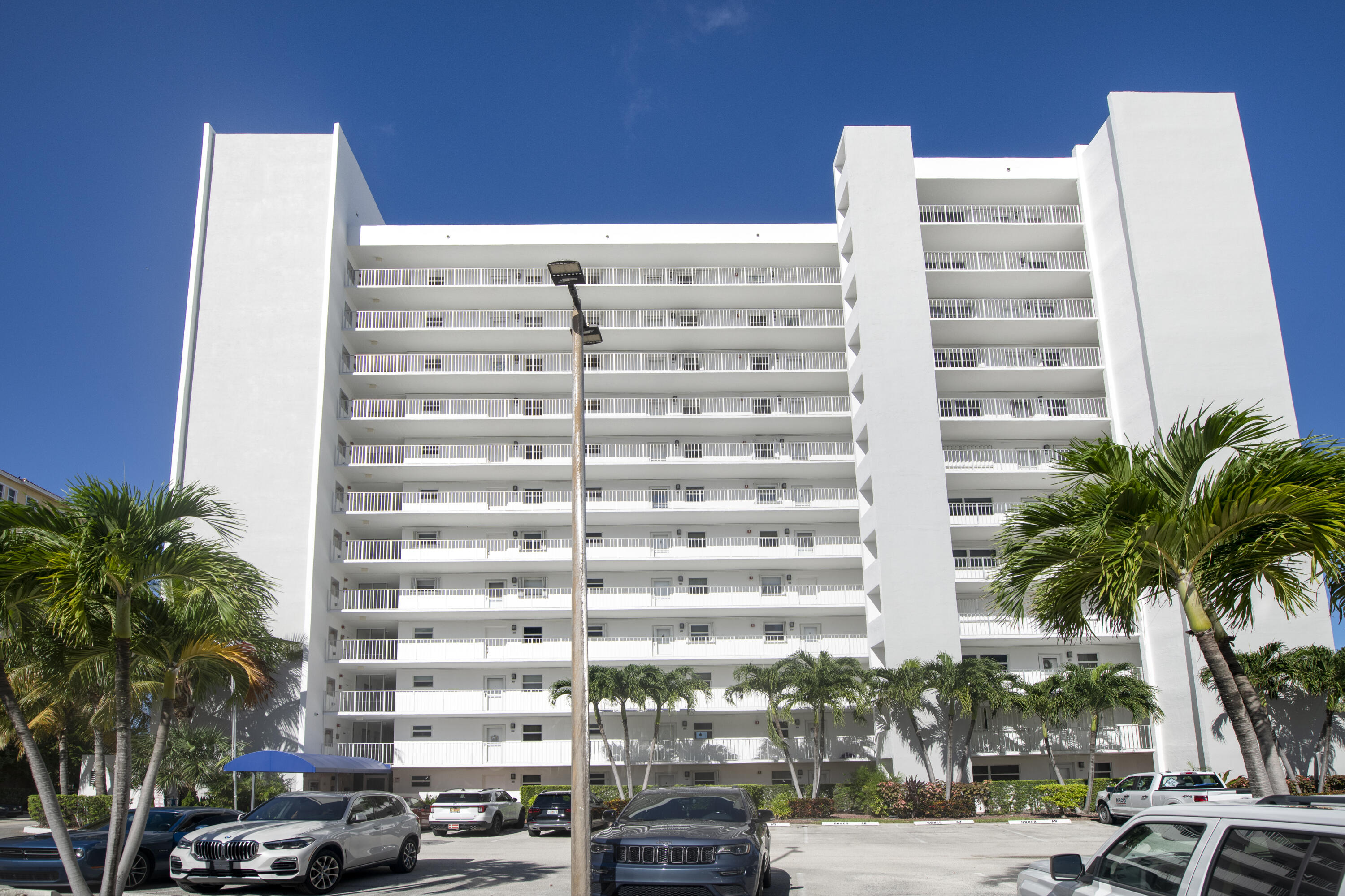 1391 S OCEAN 803 Property Photo 1