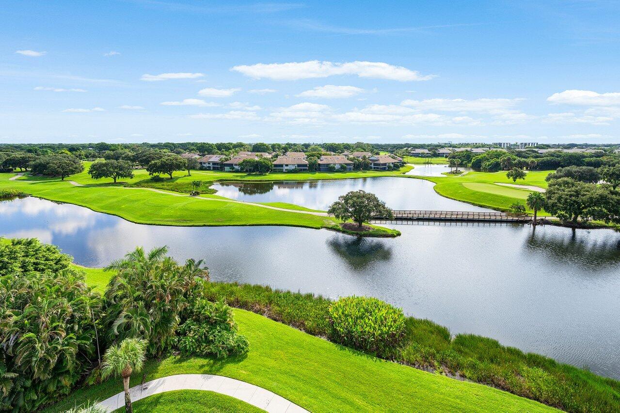 20320 FAIRWAY OAKS Drive 372
