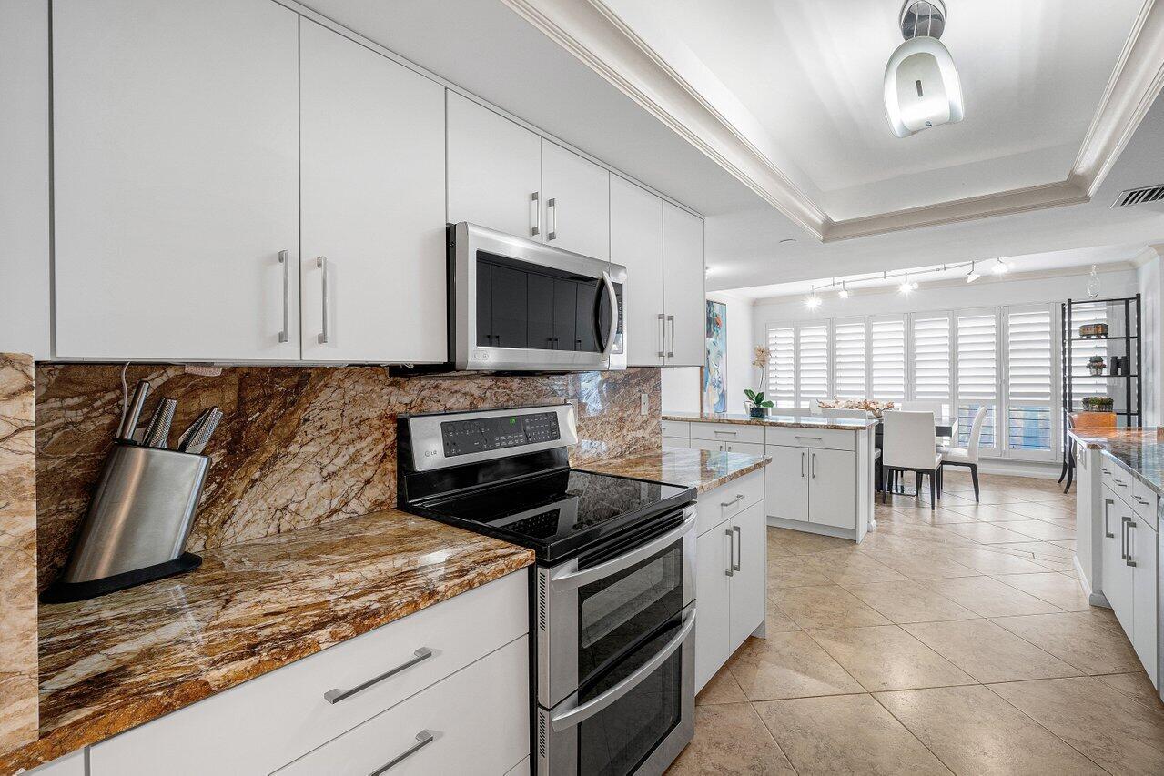 4001 N Ocean Boulevard 306 Property Photo 5