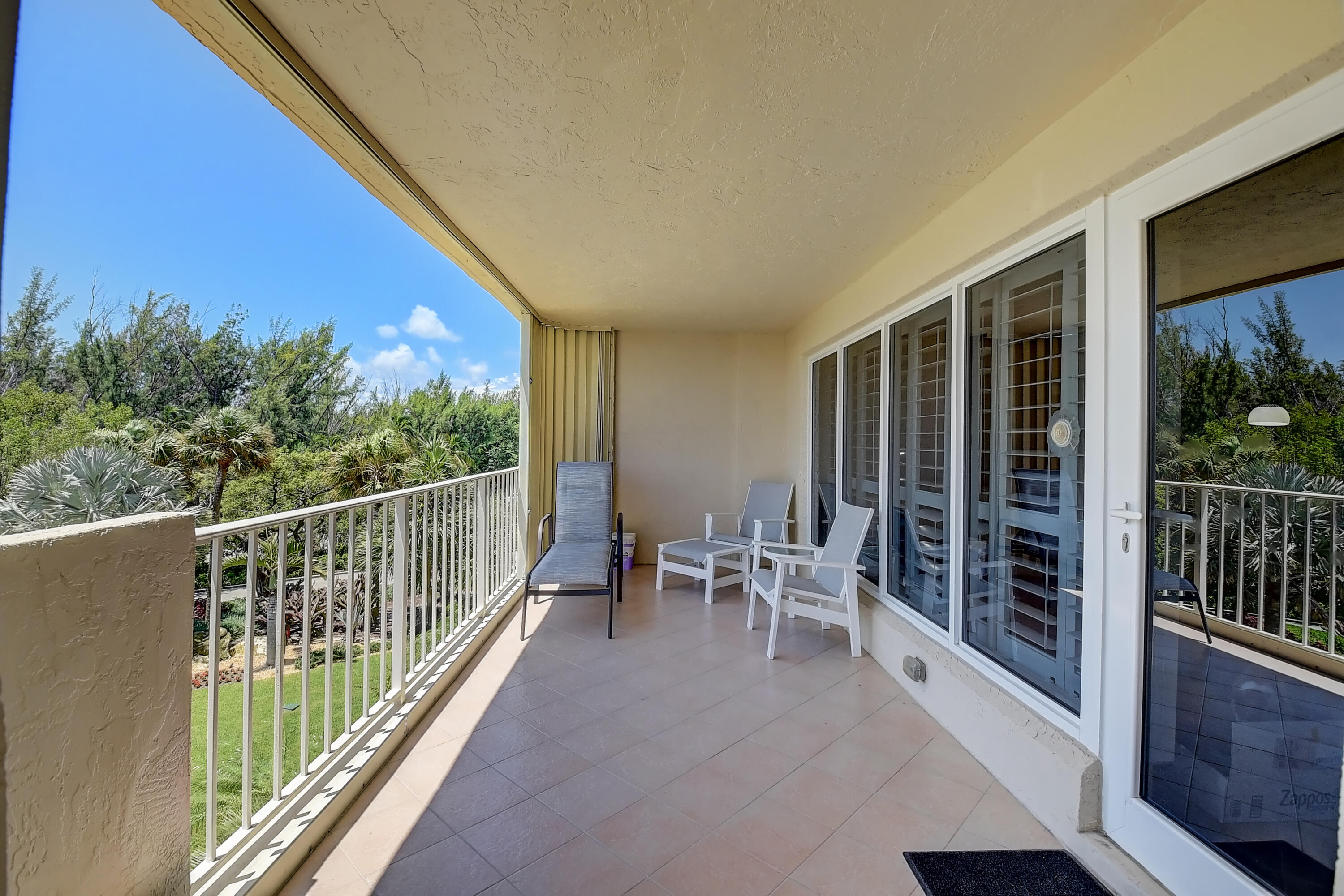 4001 N Ocean Boulevard 306 Property Photo 9