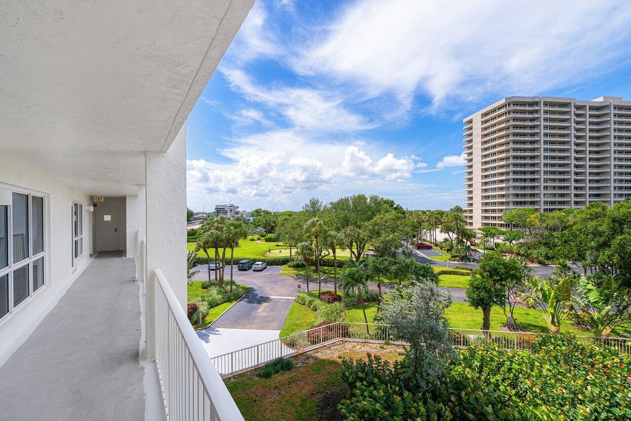 4001 N Ocean Boulevard 306 Property Photo 35