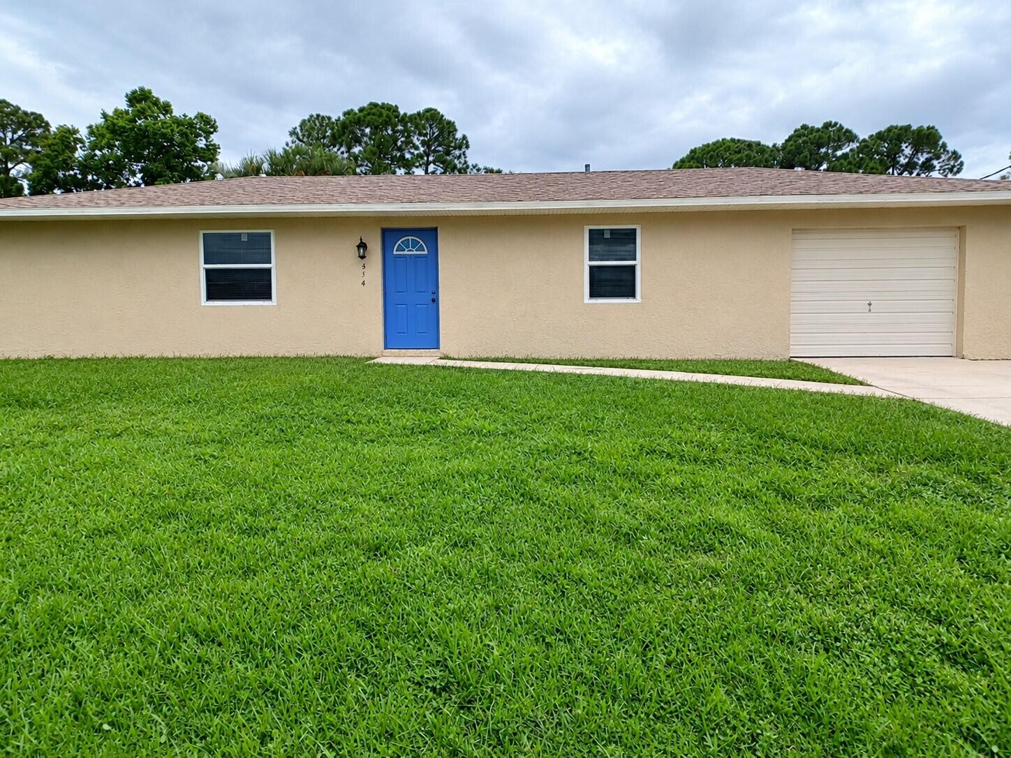 314 SE Evergreen Terrace Property Photo 1