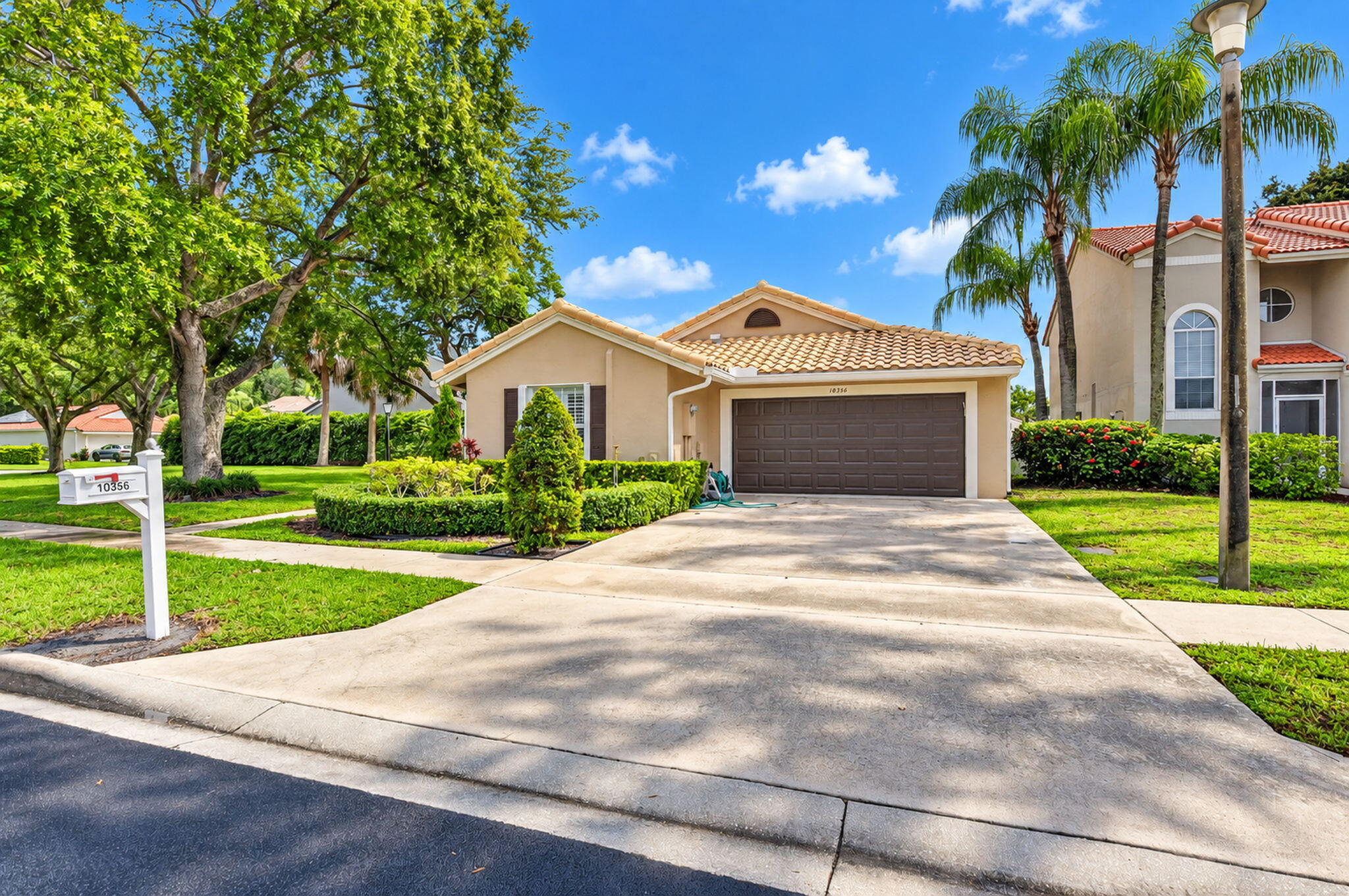 10356 Sunstream Lane Property Photo 3