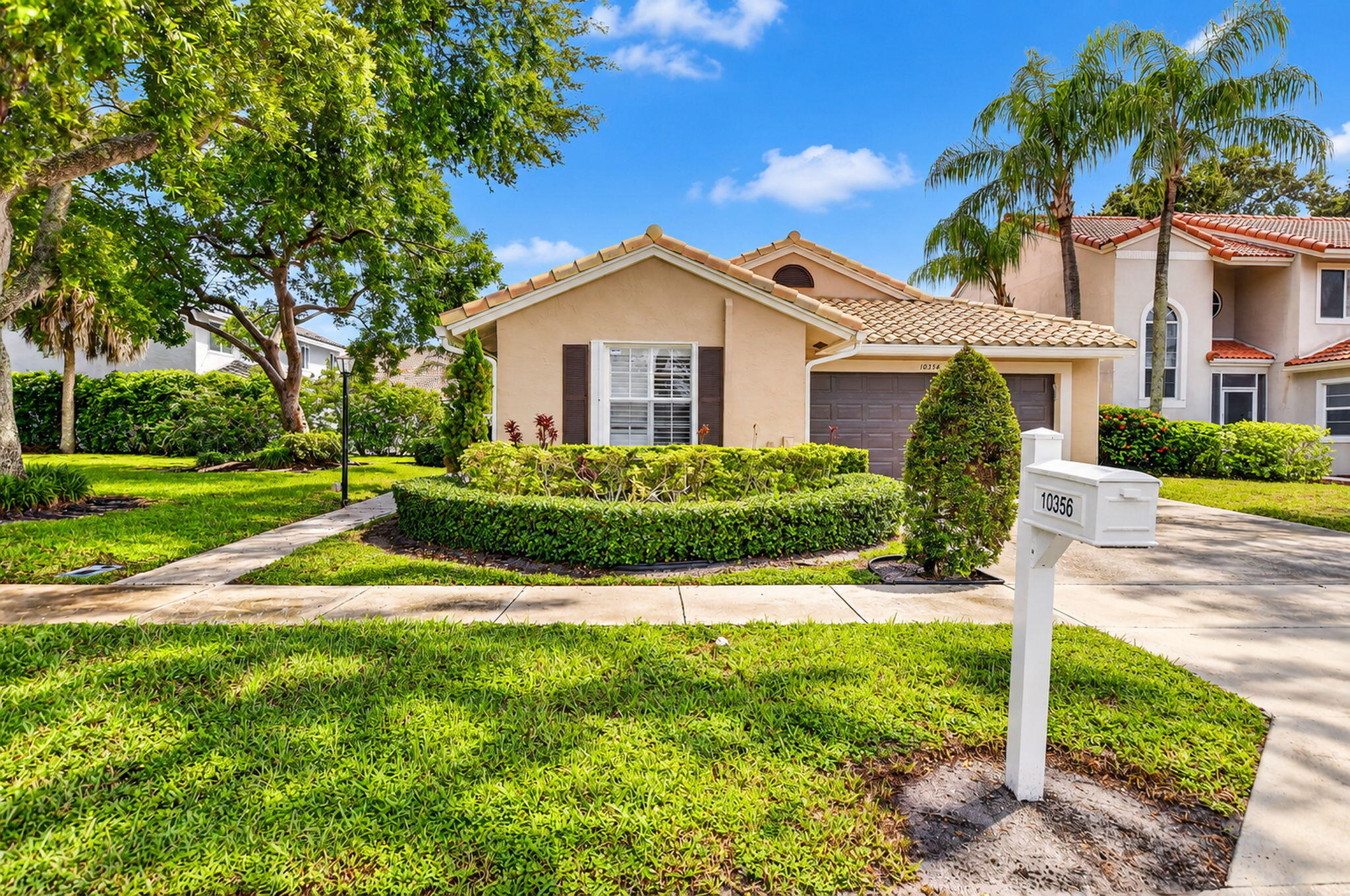 10356 Sunstream Lane Property Photo 4