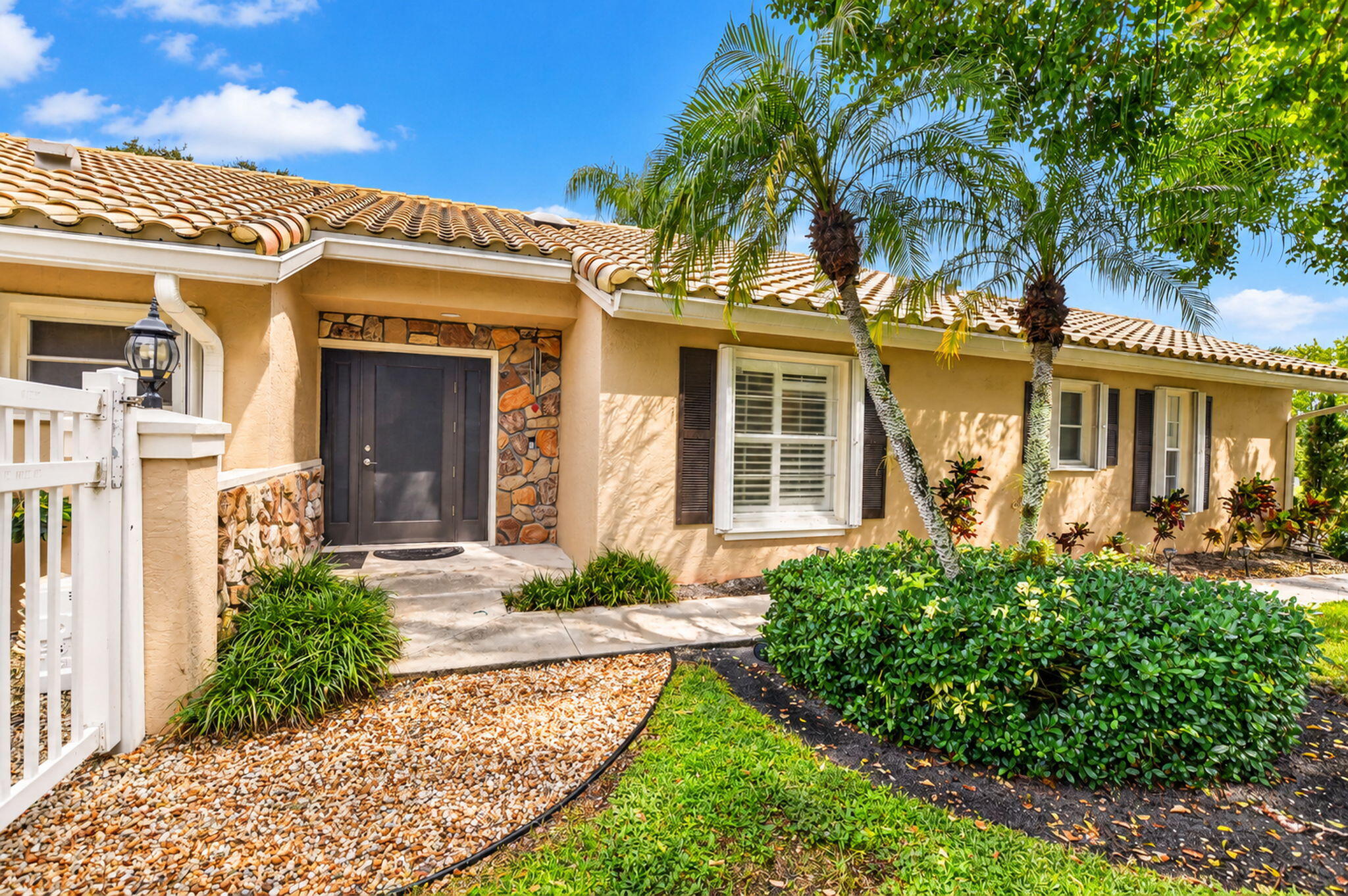 10356 Sunstream Lane Property Photo 6
