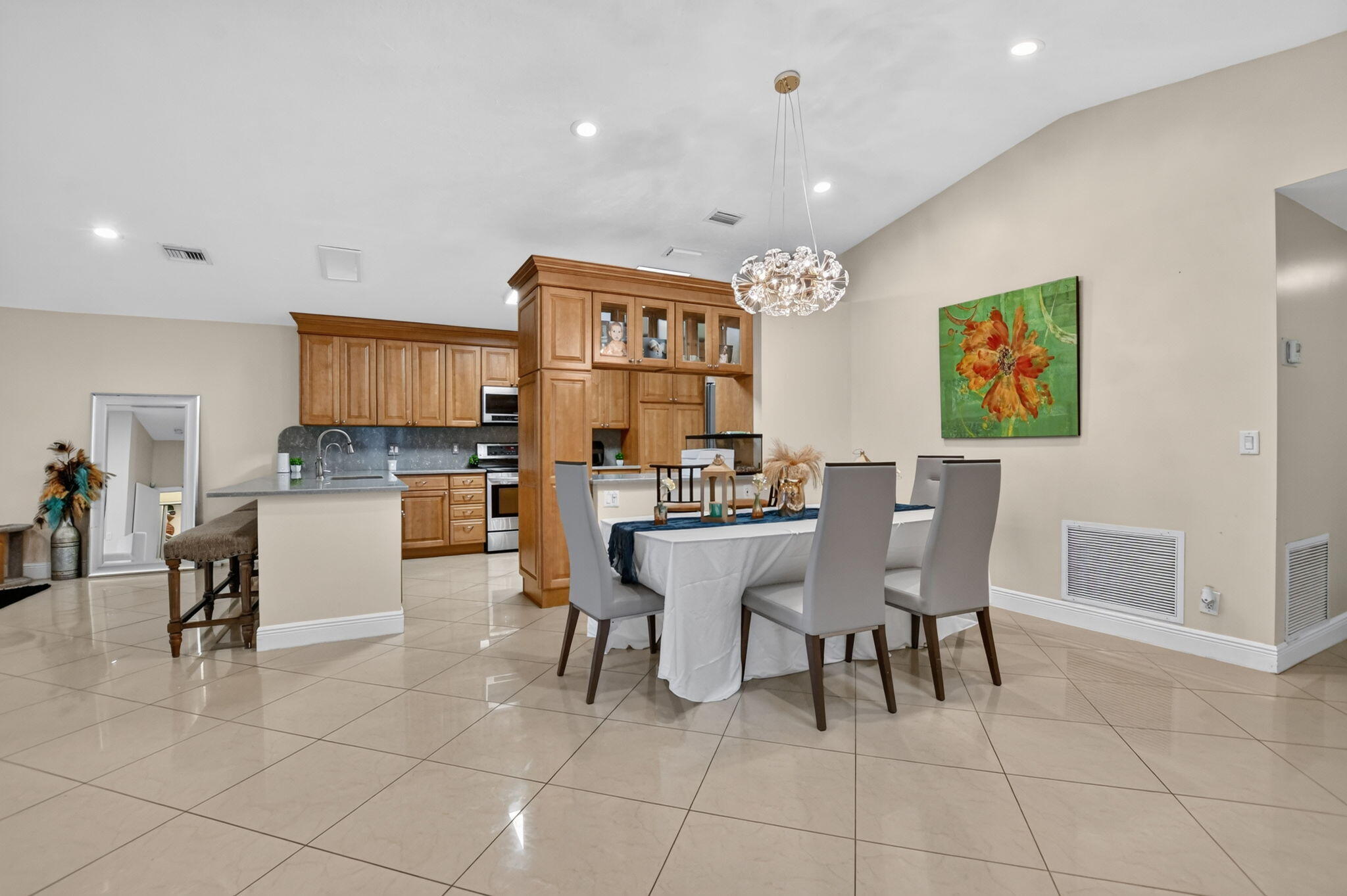 10356 Sunstream Lane Property Photo 9