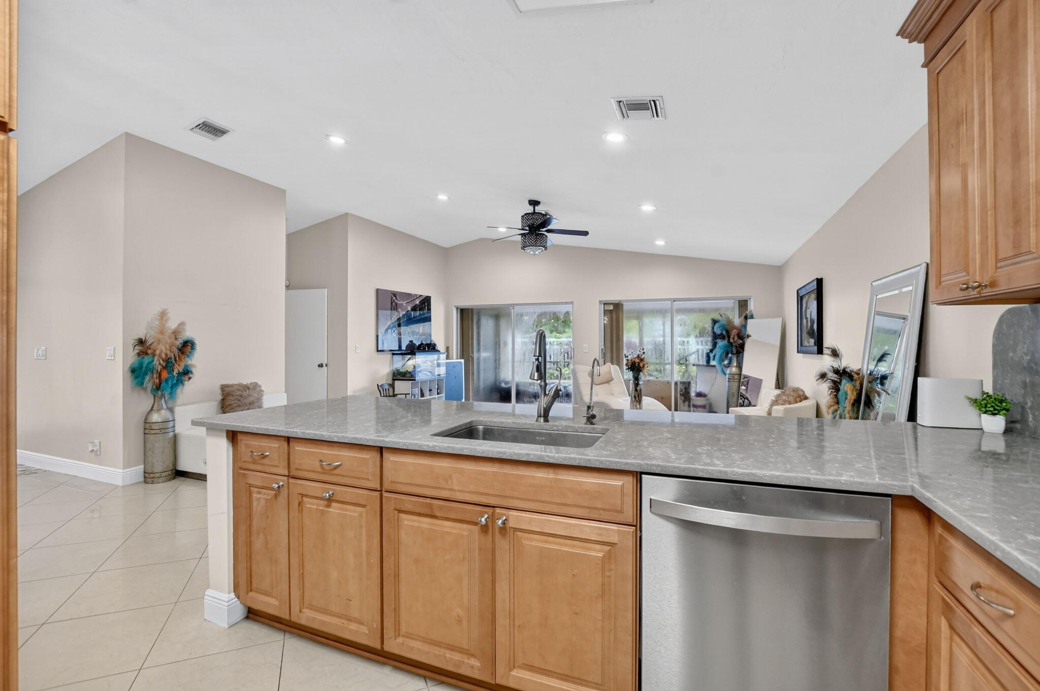 10356 Sunstream Lane Property Photo 16