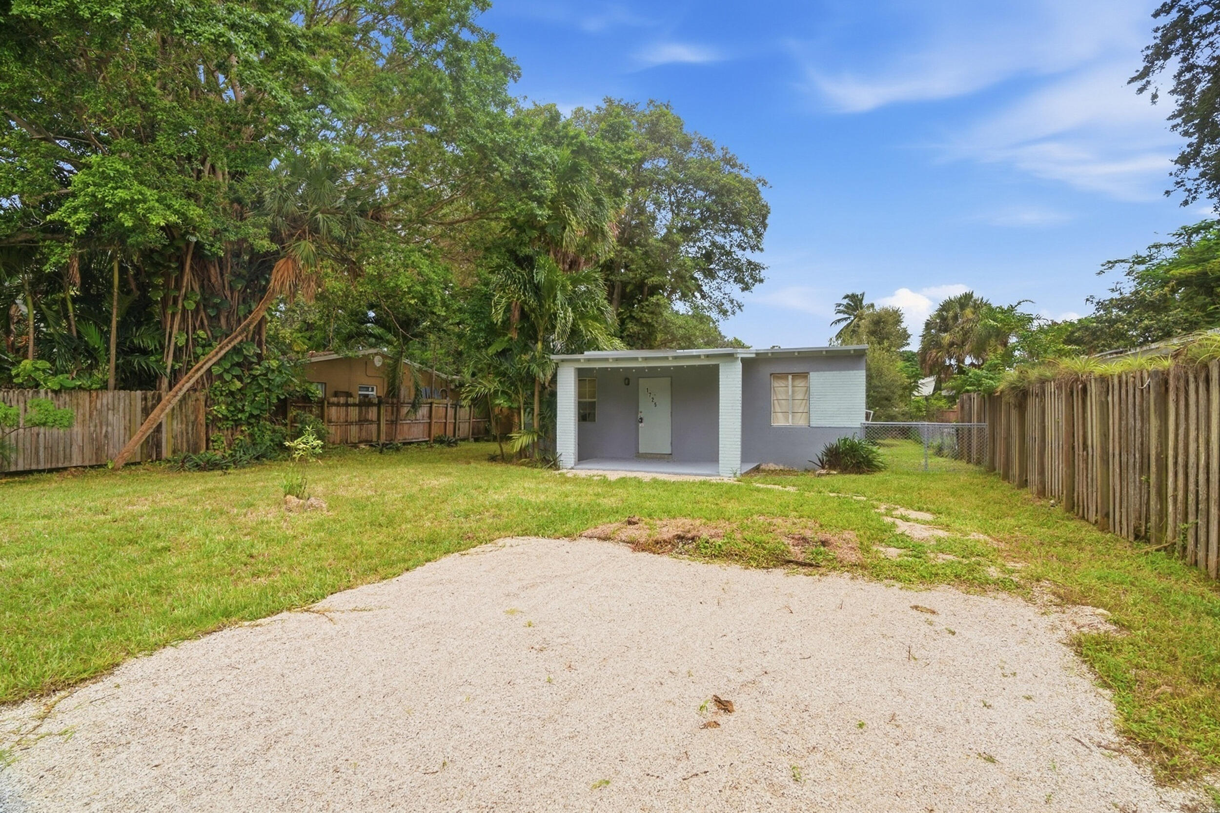 1725 Sw 14th Court Property Photo 1