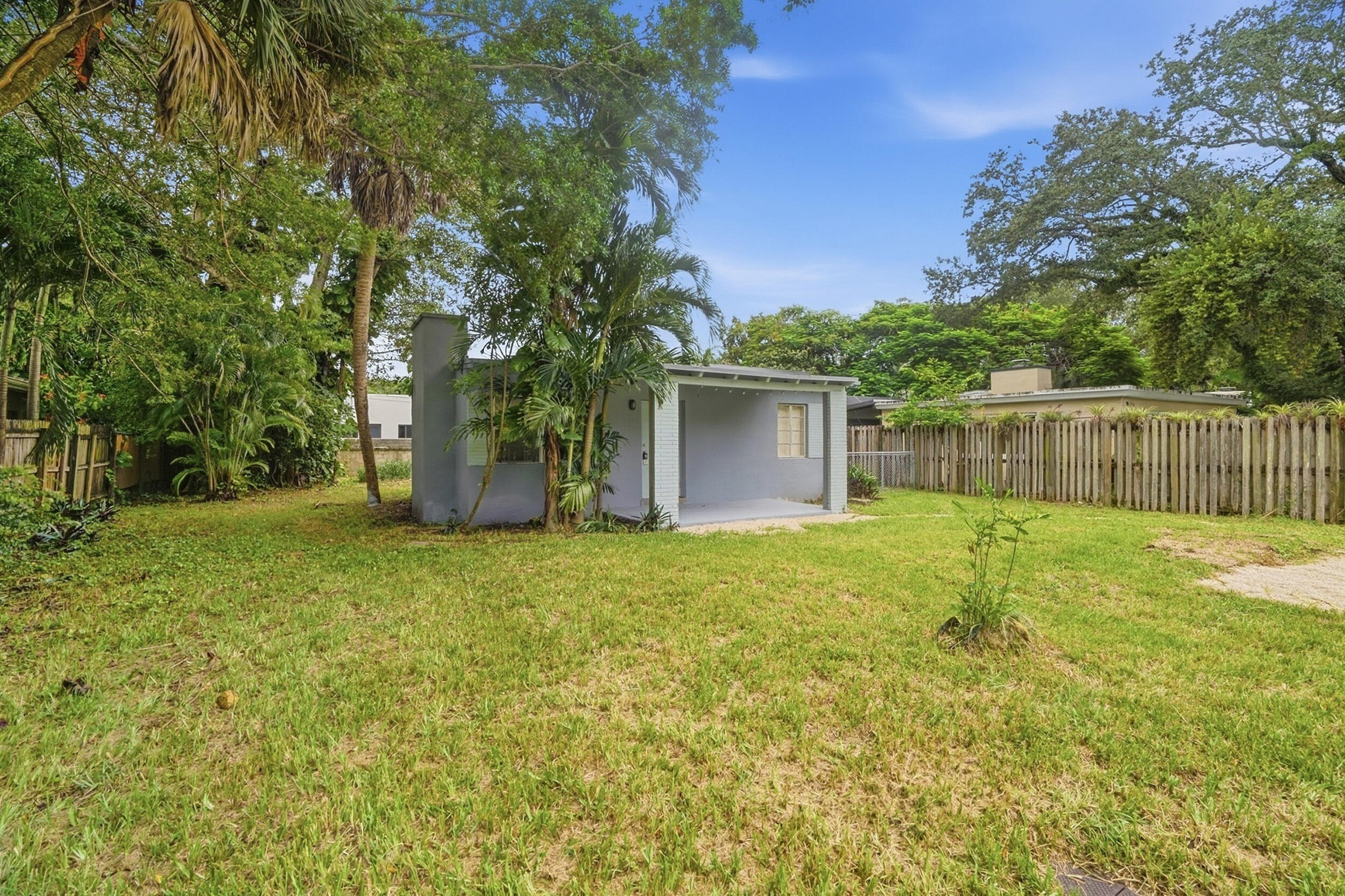 1725 Sw 14th Court Property Photo 2