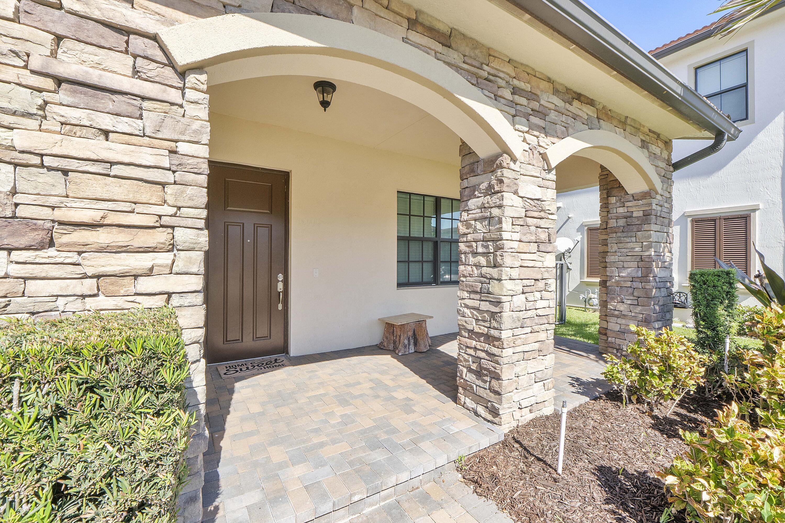 11425 Watercrest Circle E Property Photo 6