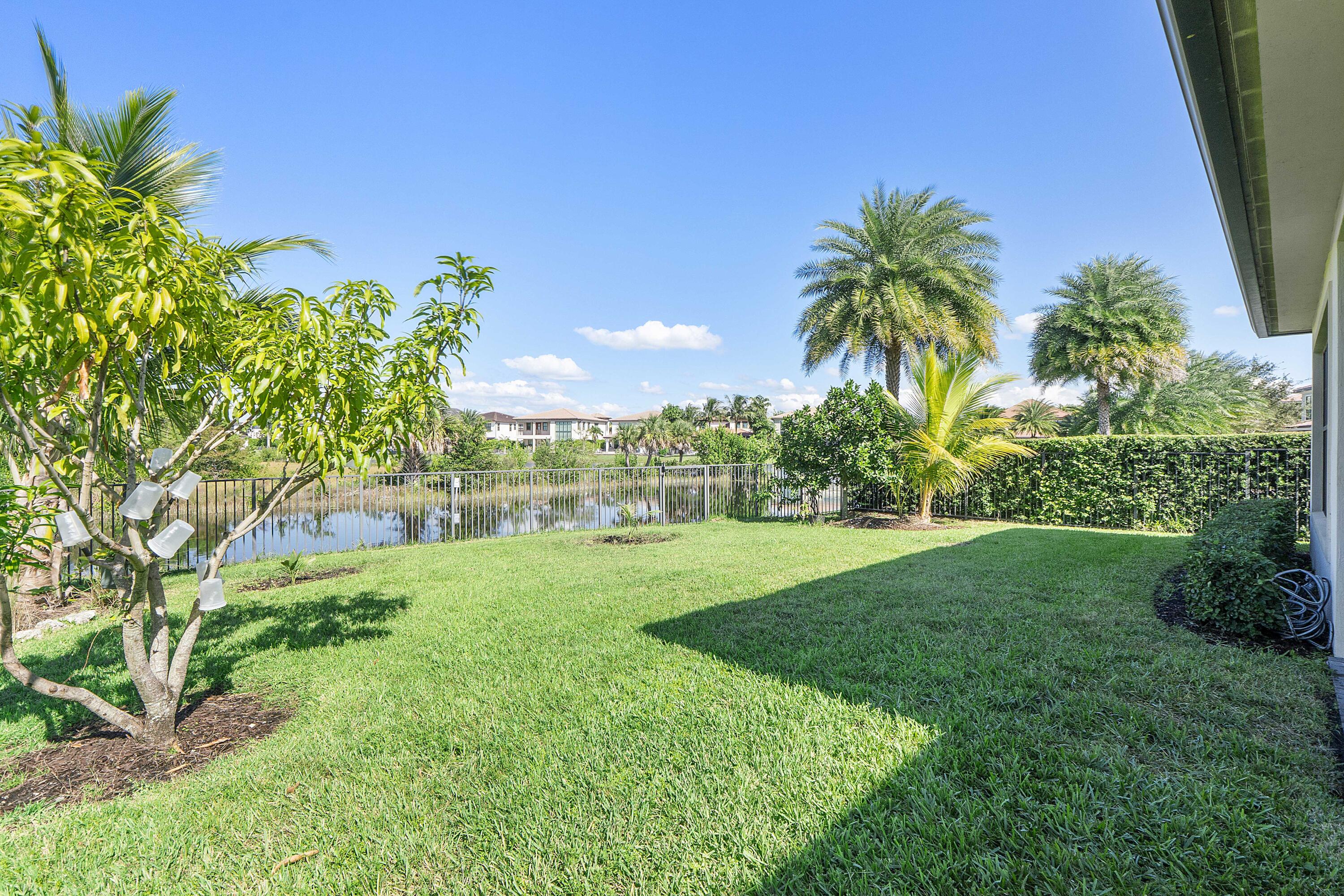 11425 Watercrest Circle E Property Photo 33