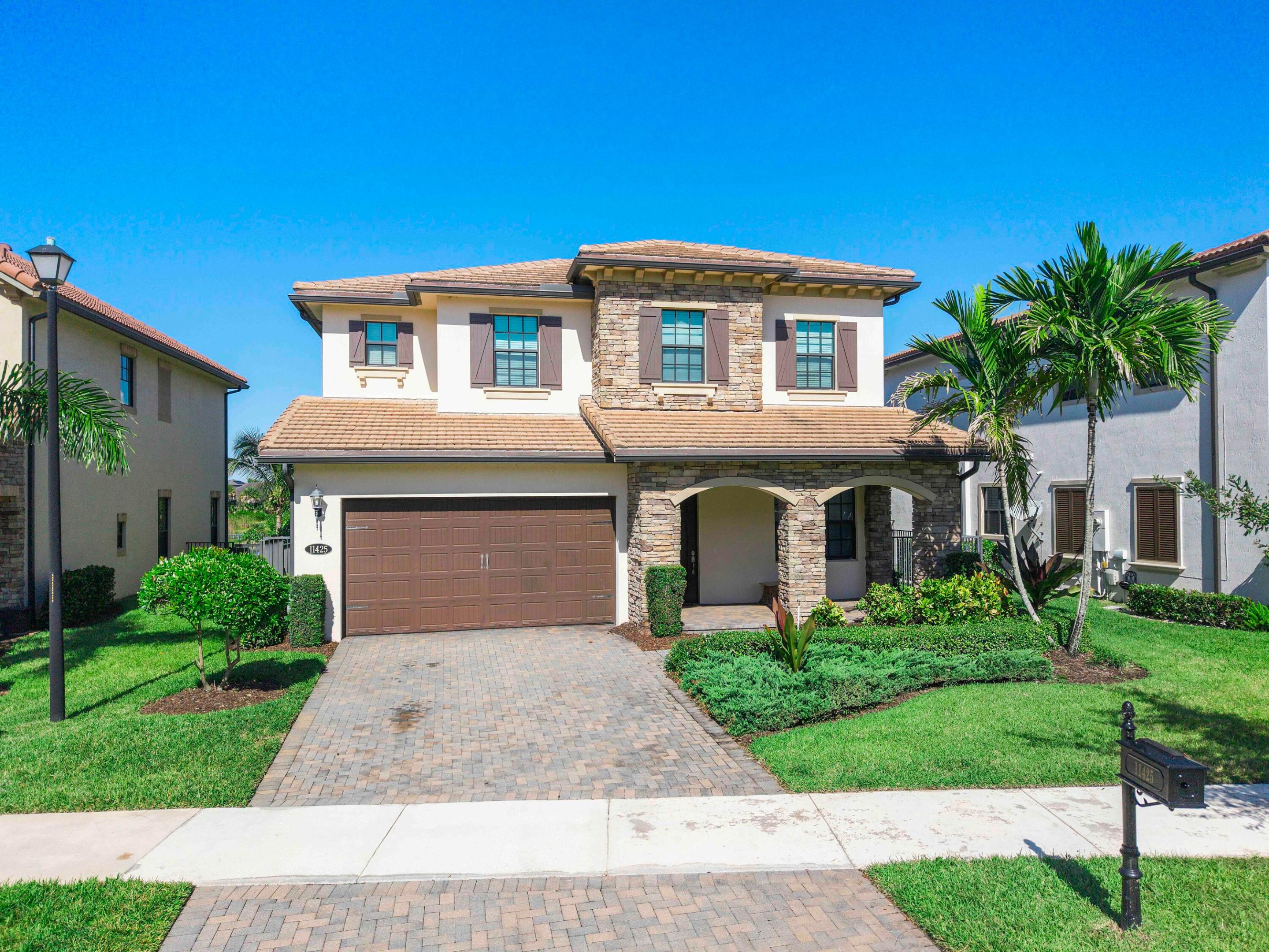 11425 Watercrest Circle E Property Photo 43