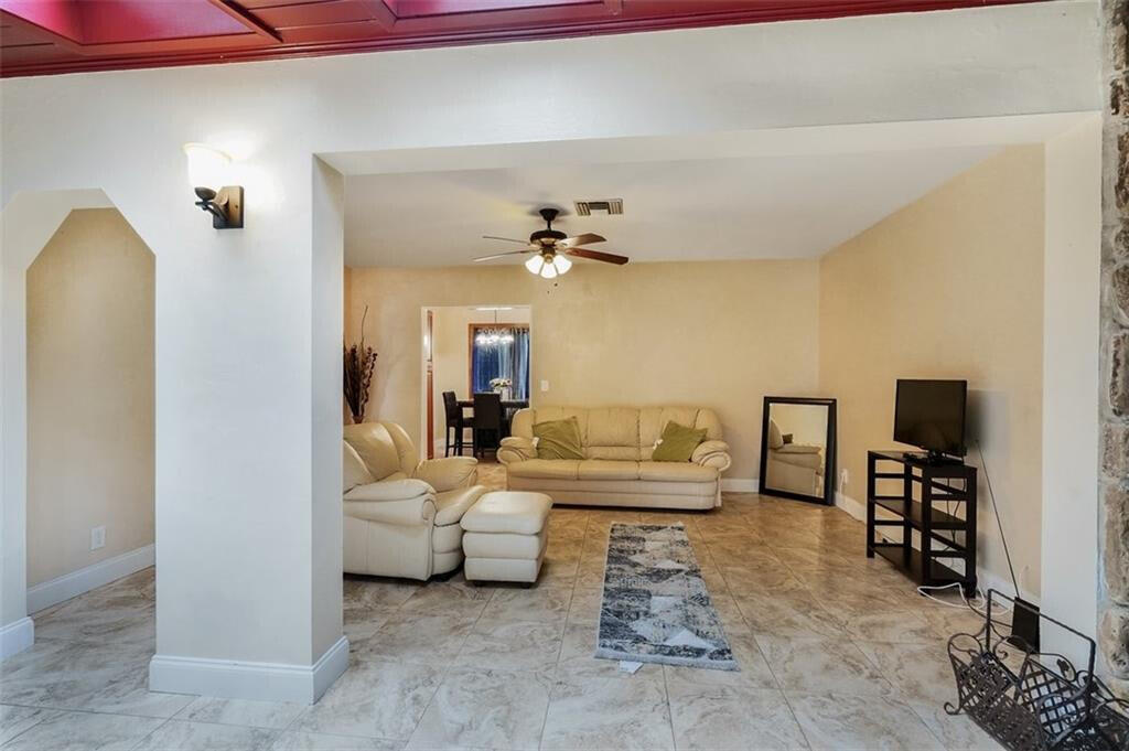 617 Lakeside Harbor Property Photo 3