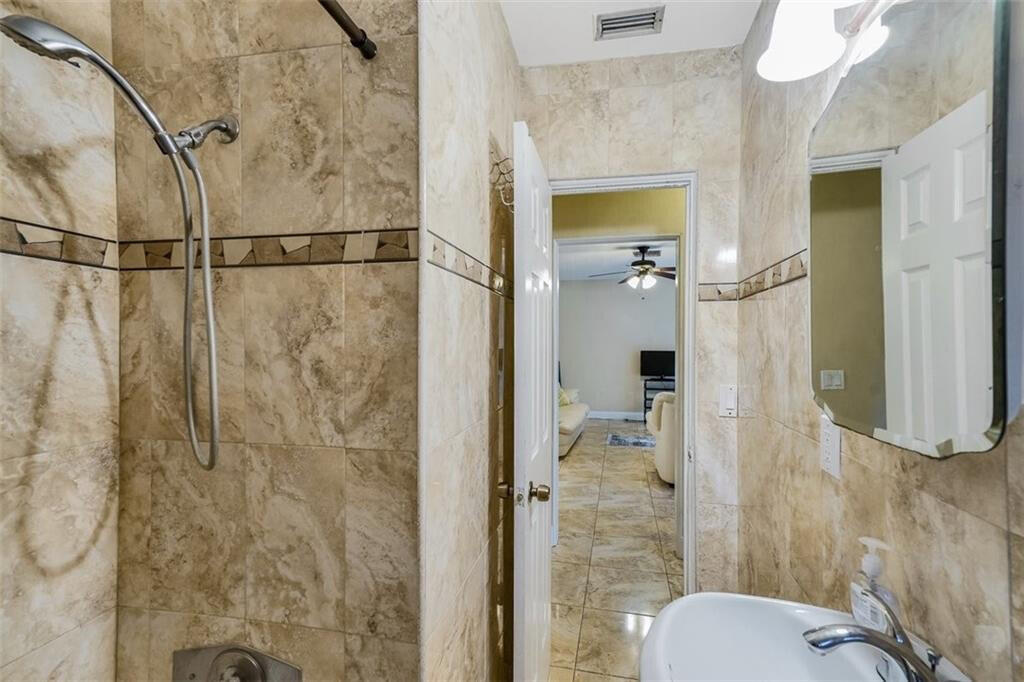 617 Lakeside Harbor Property Photo 12