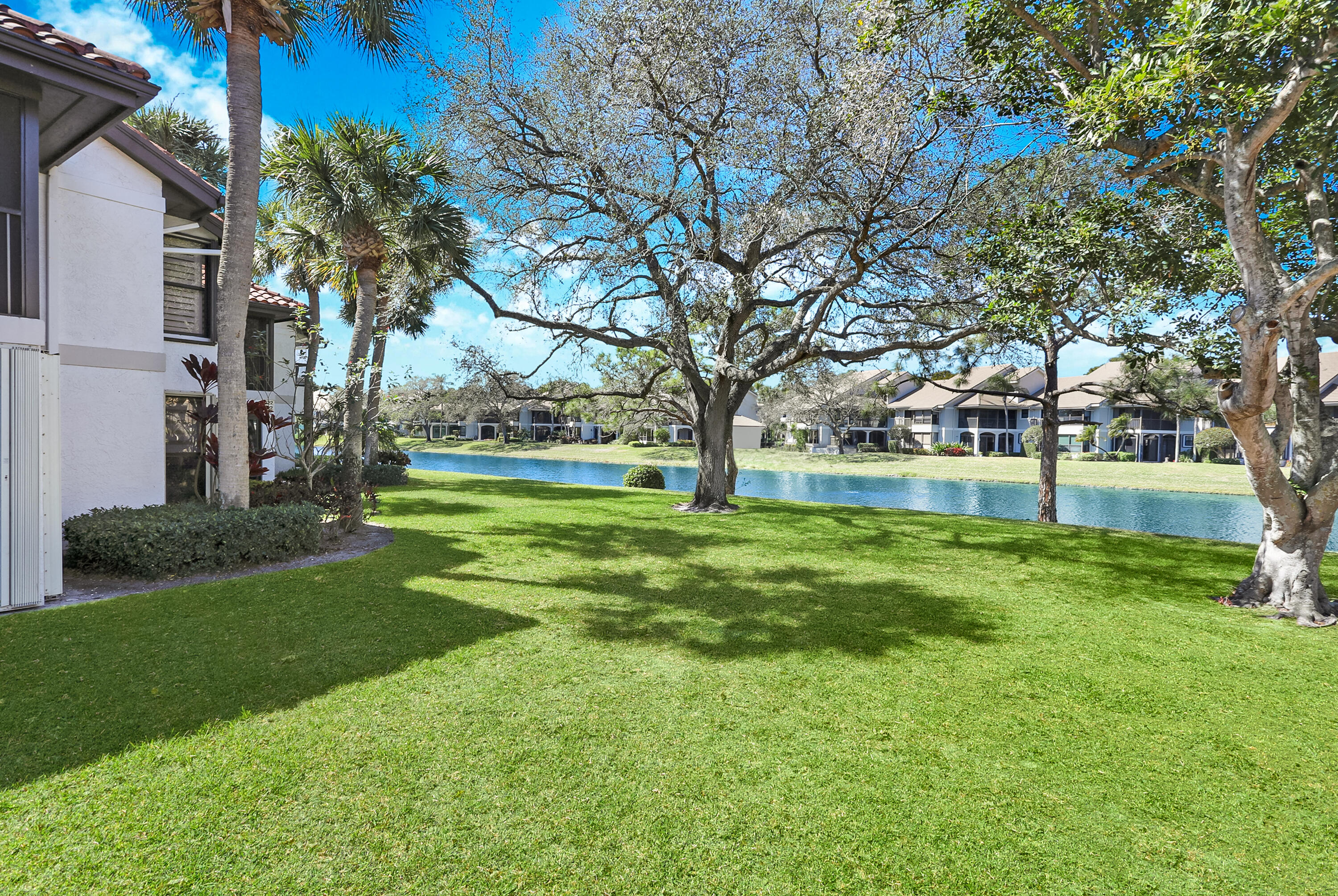 16671 Traders Crossing N 121 Property Photo 11