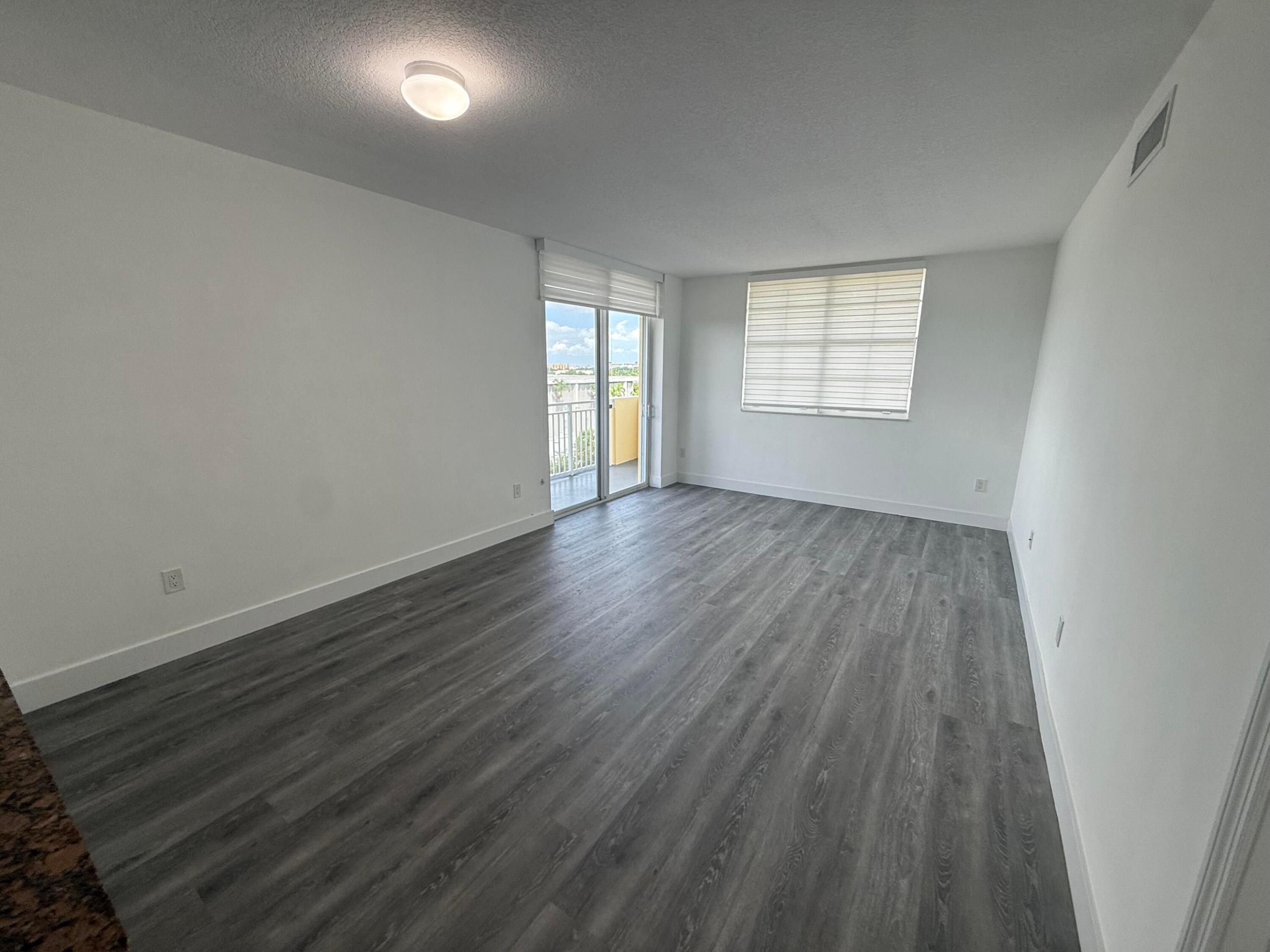 215 Sw 42nd Avenue 601 Property Photo 18