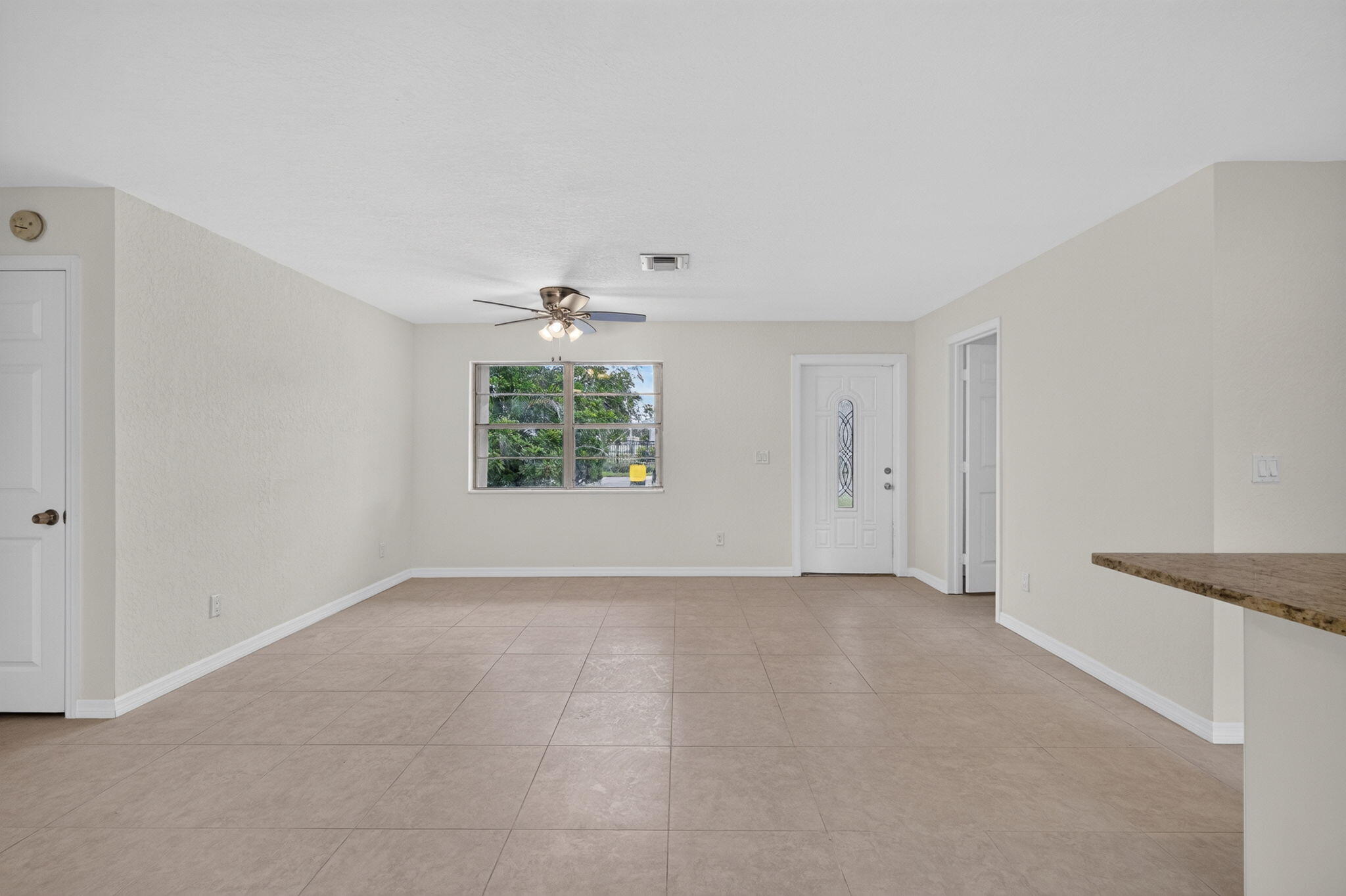 913 Se 10th Street Property Photo 6